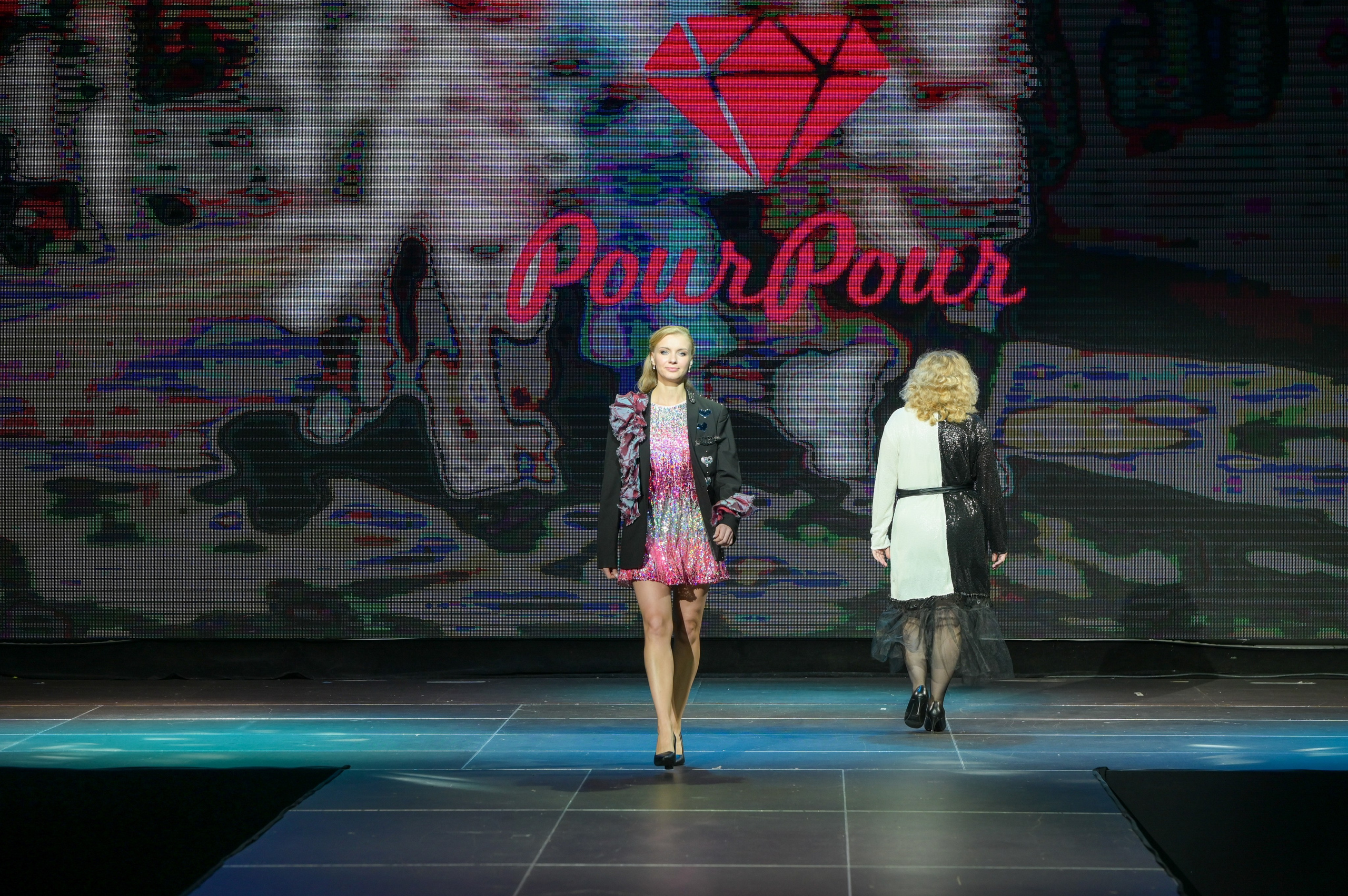 Fashion Show Photos. Фотоуслуги, услуги фотографа, фотографирование важных событий