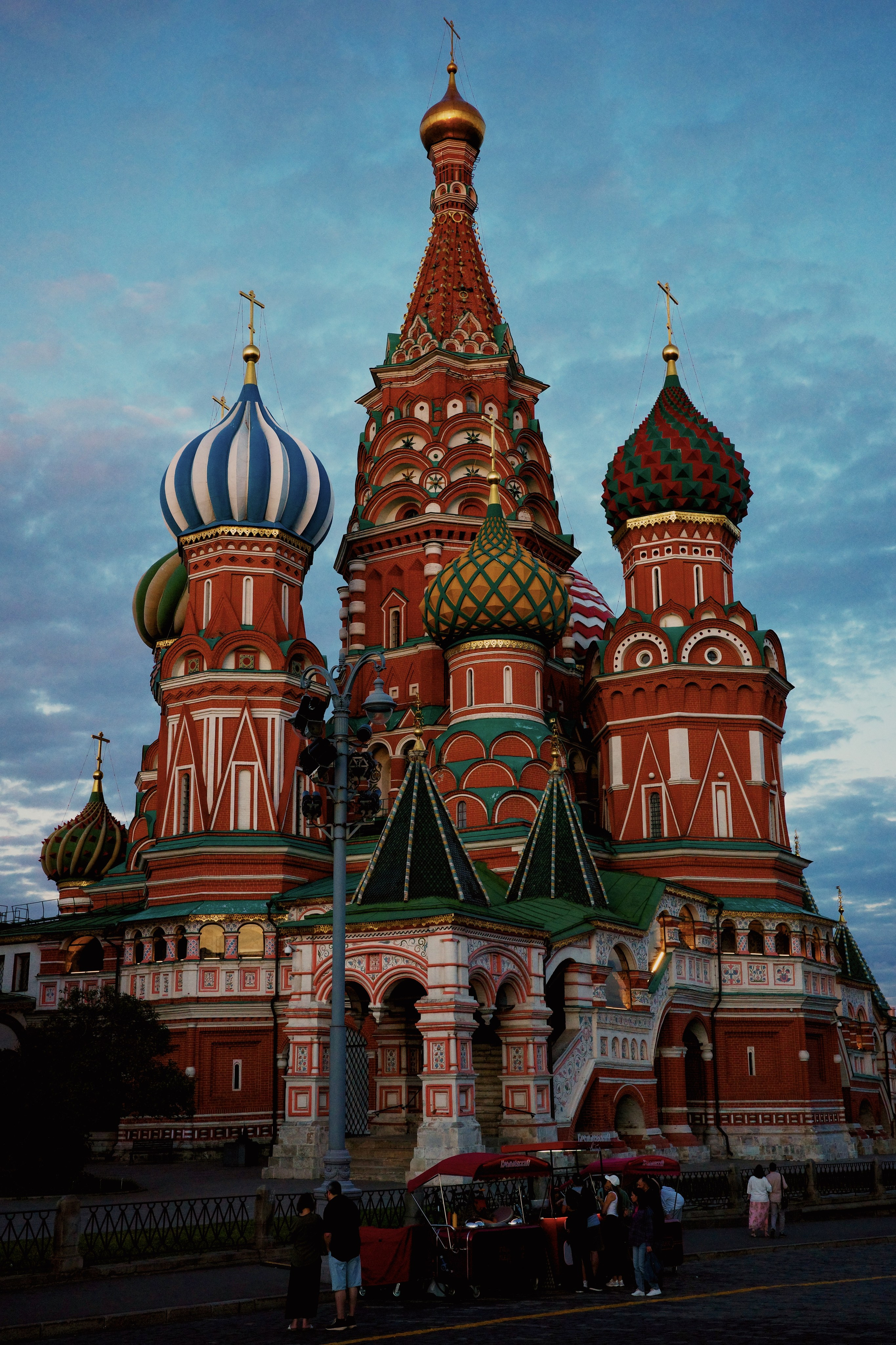 Красная площадь, Кремль и Зарядье: фото вечерней Москвы