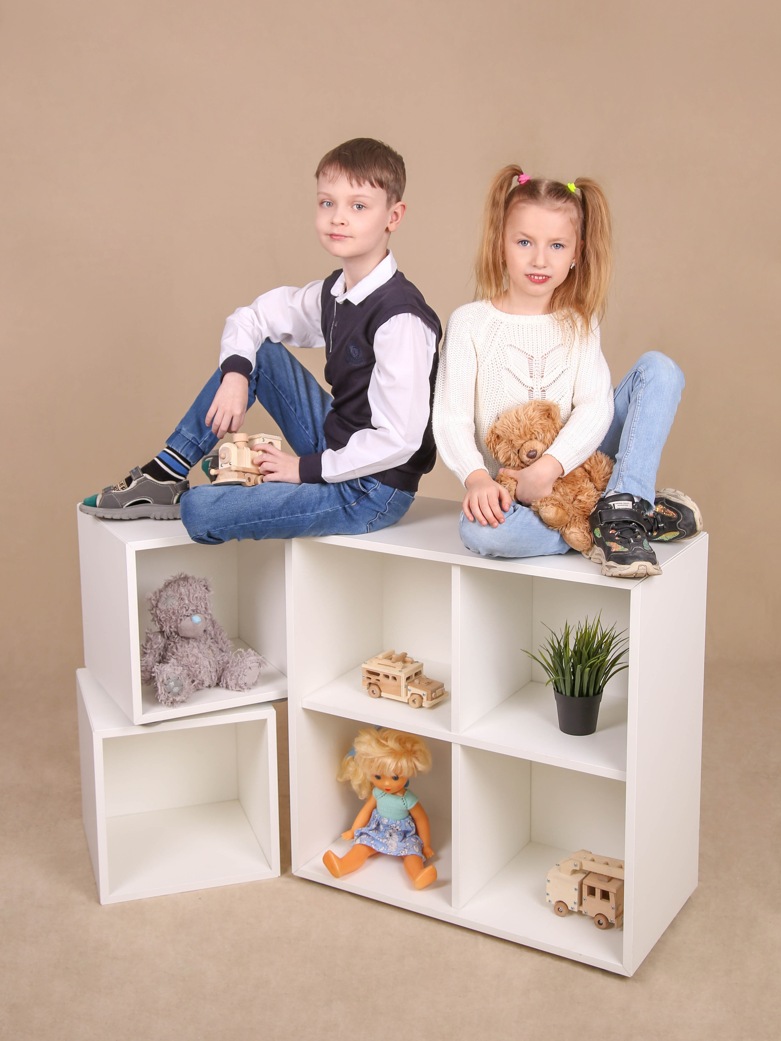 Команда фотостудии Fotobook. Выпускные альбомы в Тюмени для школ, садов, вузов спортивных секций