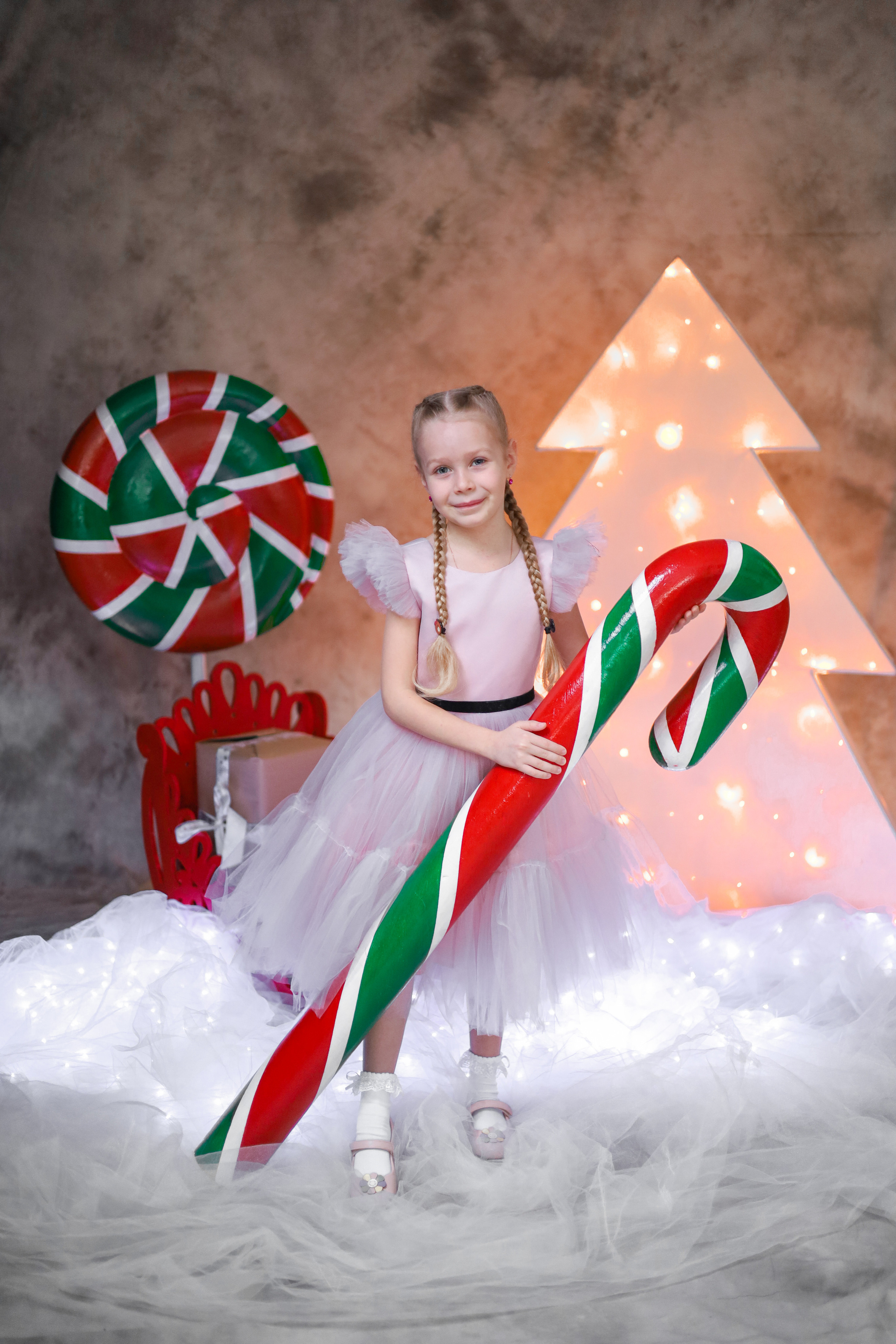 Команда фотостудии Fotobook. Выпускные альбомы в Тюмени для школ, садов, вузов спортивных секций