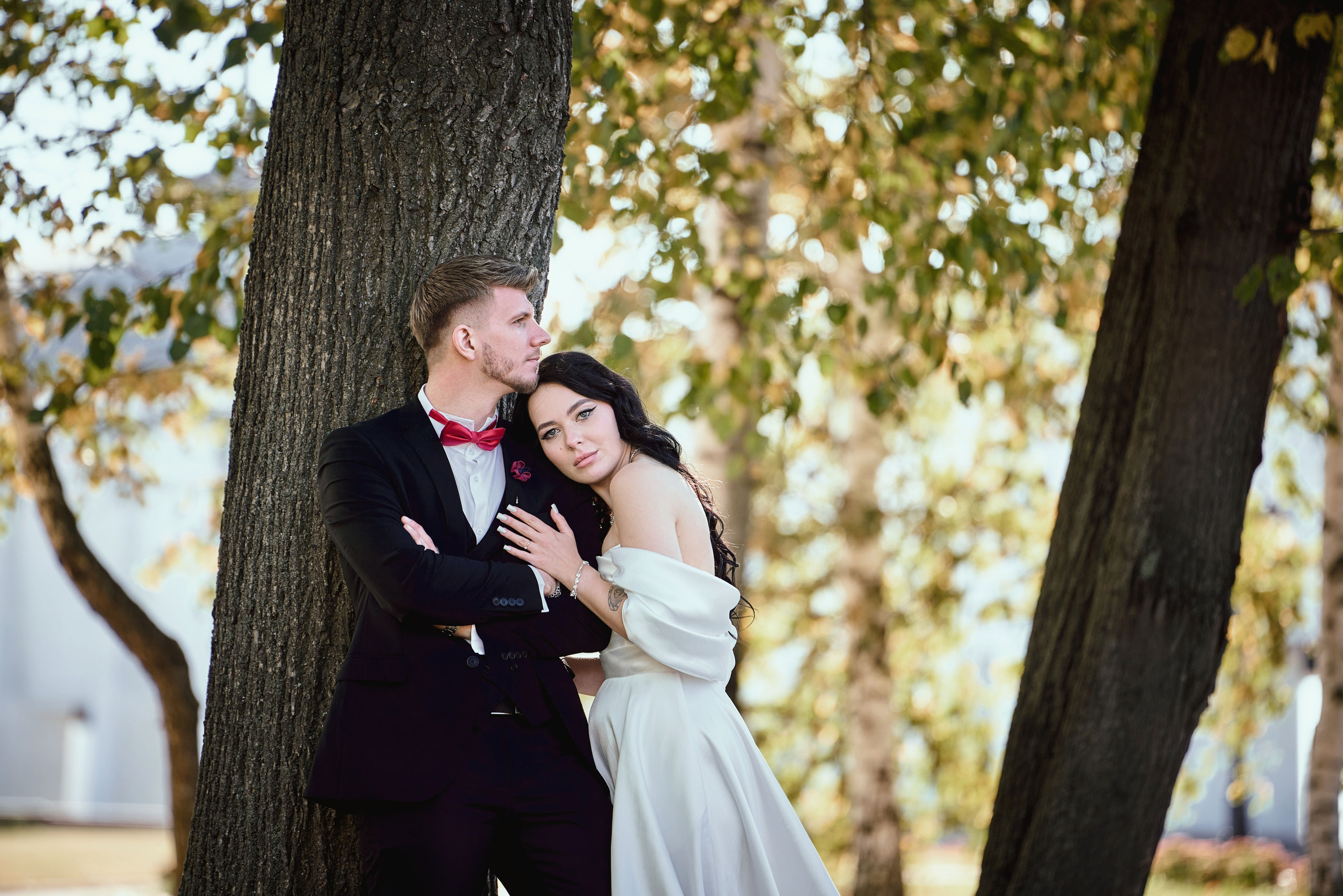 Свадебная фотосессия Дмитрия и Виты на Поклонной горе в парке Победы Москвы