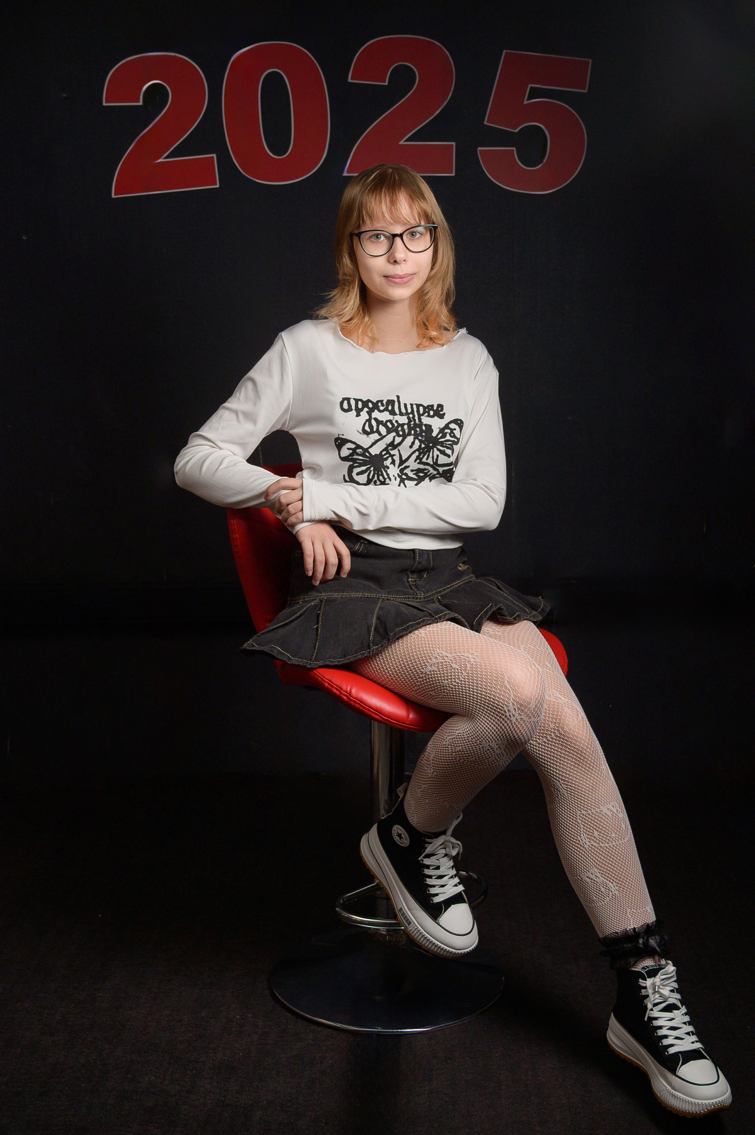 Фотографии старшеклассников для выпускных альбомов Нижневартовск | Портфолио. AR-t студия «Альбом+», г. Нижневартовск