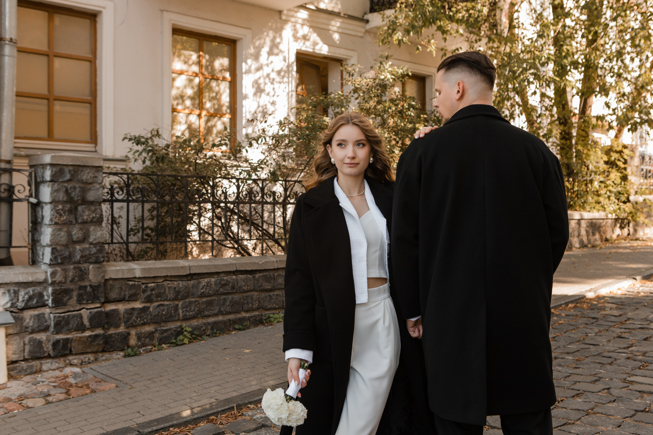 Отдел ЗАГС Администрации Центрального района. Видеосъемка и фотосъемка свадеб. Фотограф и оператор на свадьбу. Видеосъемка подкастов, собственная видео-фотостудии. Предметная фотосъемка