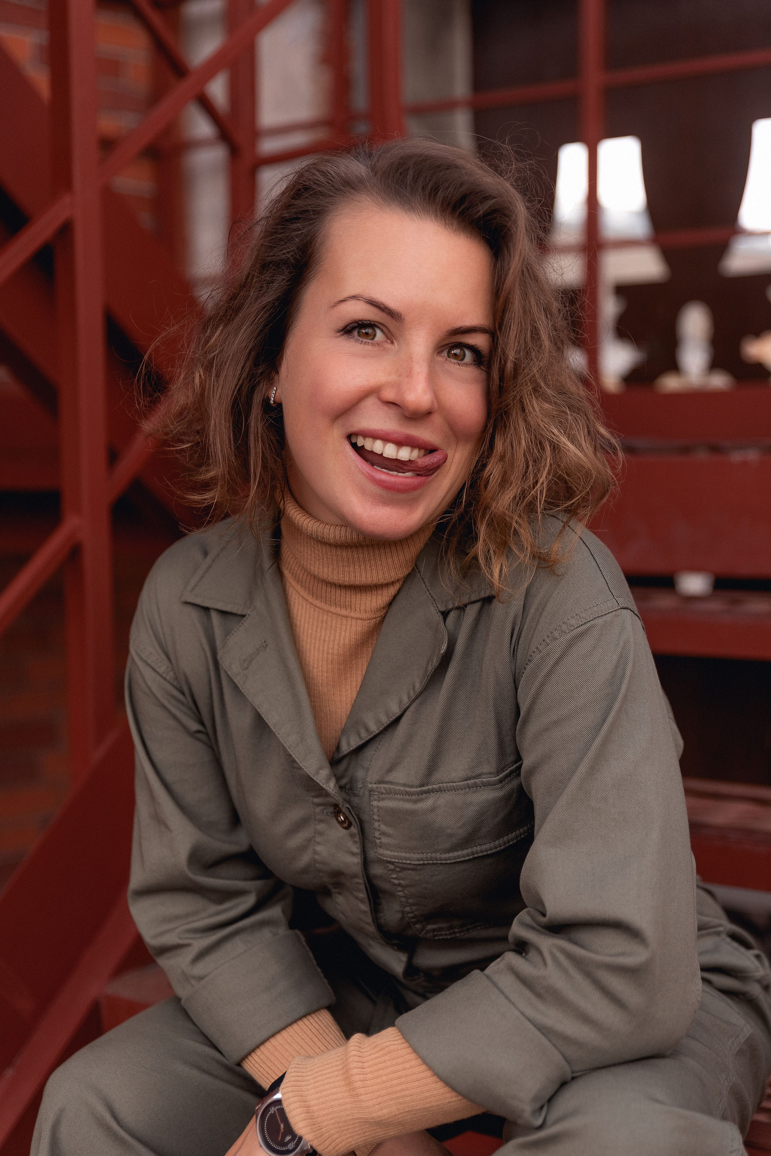 Прогулка с Дашей в пространстве SENO. Катерина Растокина фотограф в Санкт-Петербурге