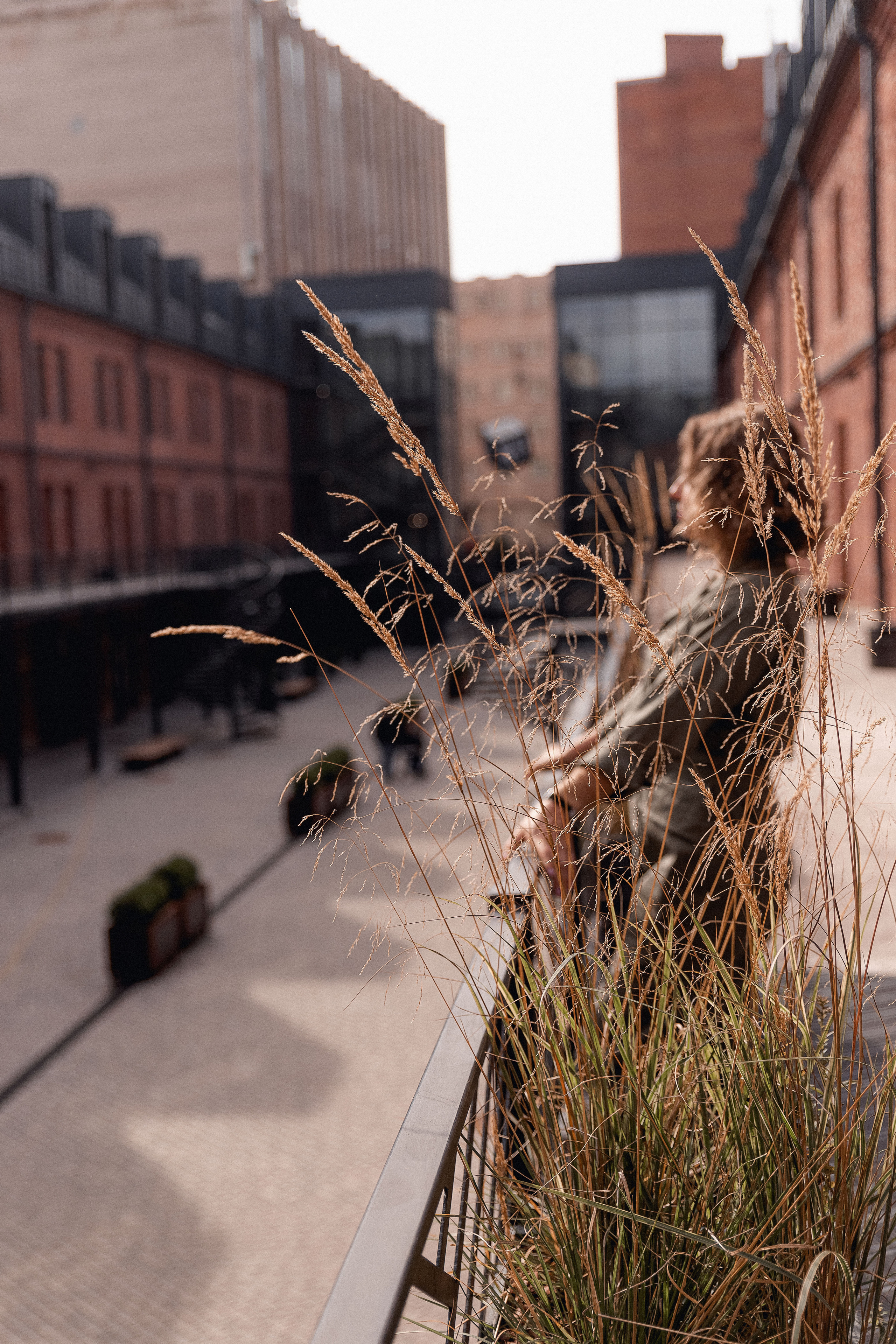Прогулка с Дашей в пространстве SENO. Катерина Растокина фотограф в Санкт-Петербурге
