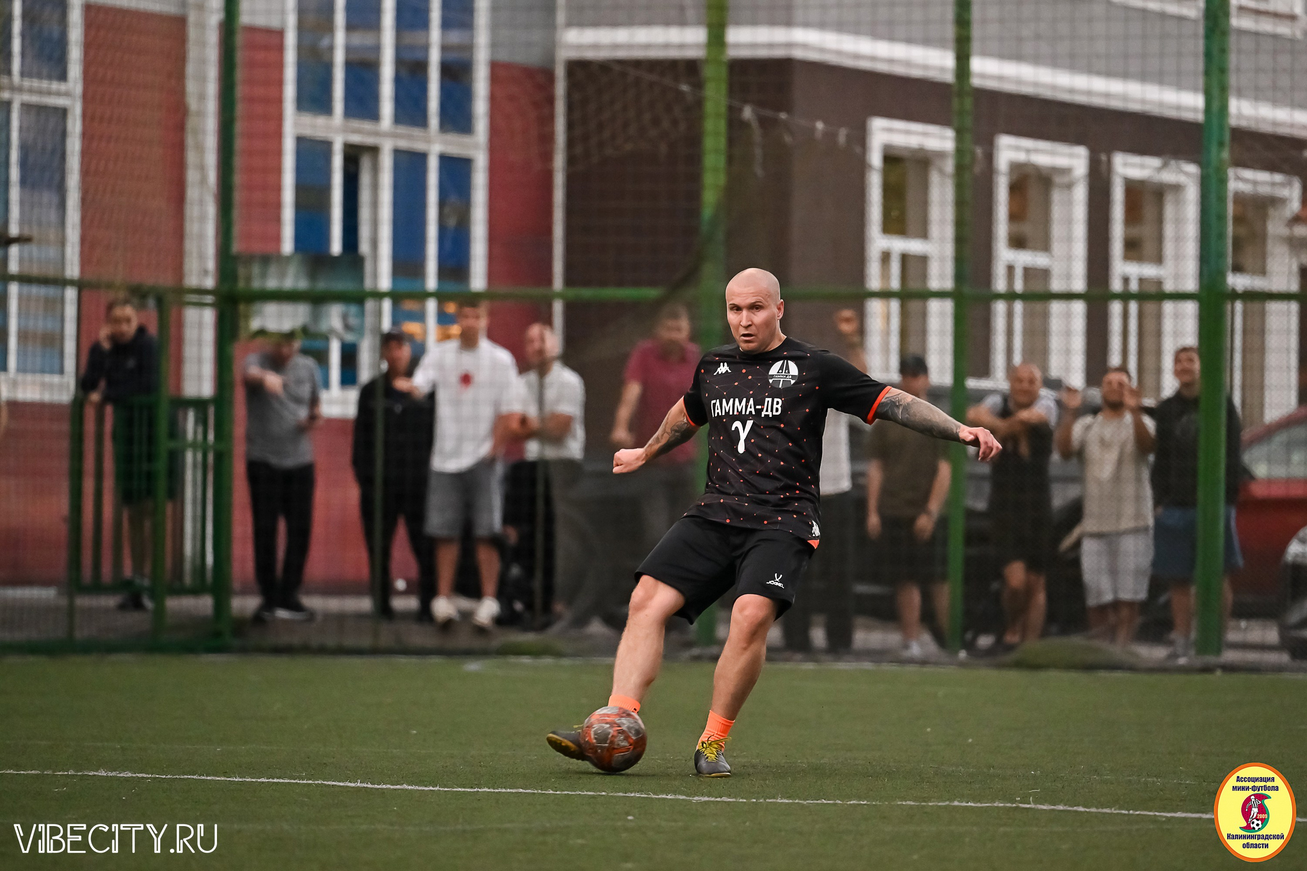 ИГРЫ МИНИ-ФУТБОЛЬНОЙ И КОРПОРАТИВНОЙ ЛИГИ. VIBECITY.RU Вайб Сити Ру Фоторепортажи Фотоотчеты Калининград