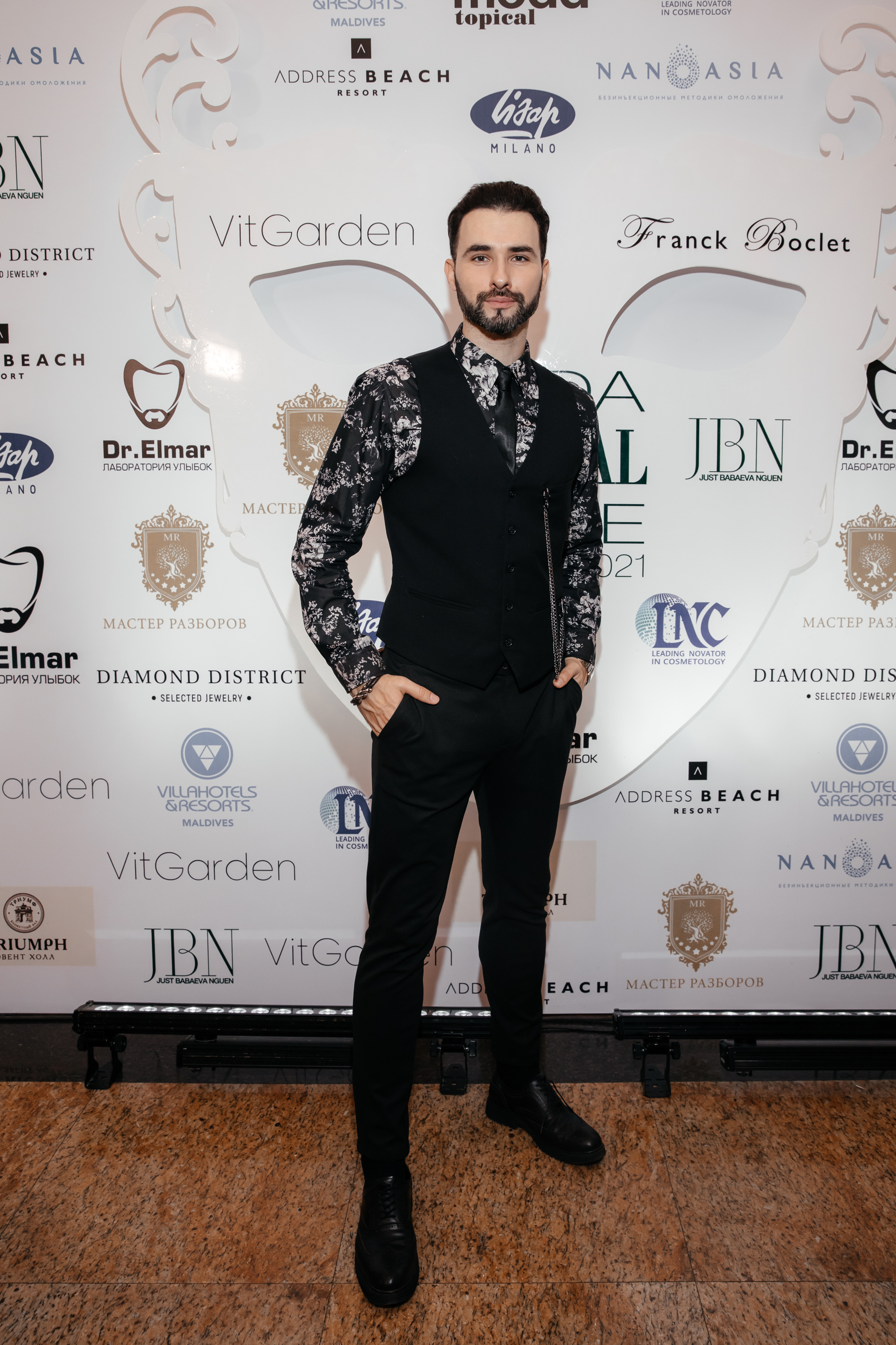 Максим Завидия на премии MODA TOPIKAL AWARDS 2021 в Москве