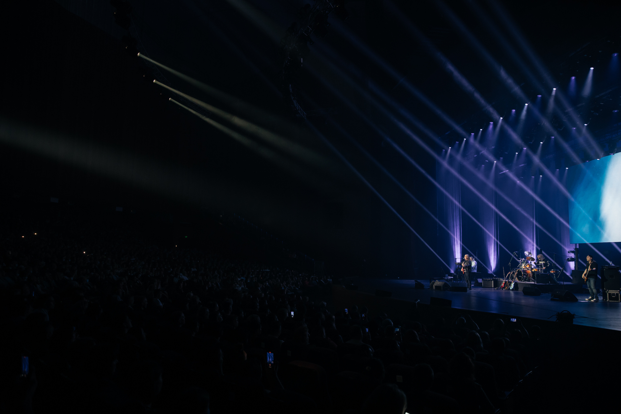 Большой сольный концерт Владимира Кузьмина в Москве. «Птичка на проводе»: информационный портал в Москве
