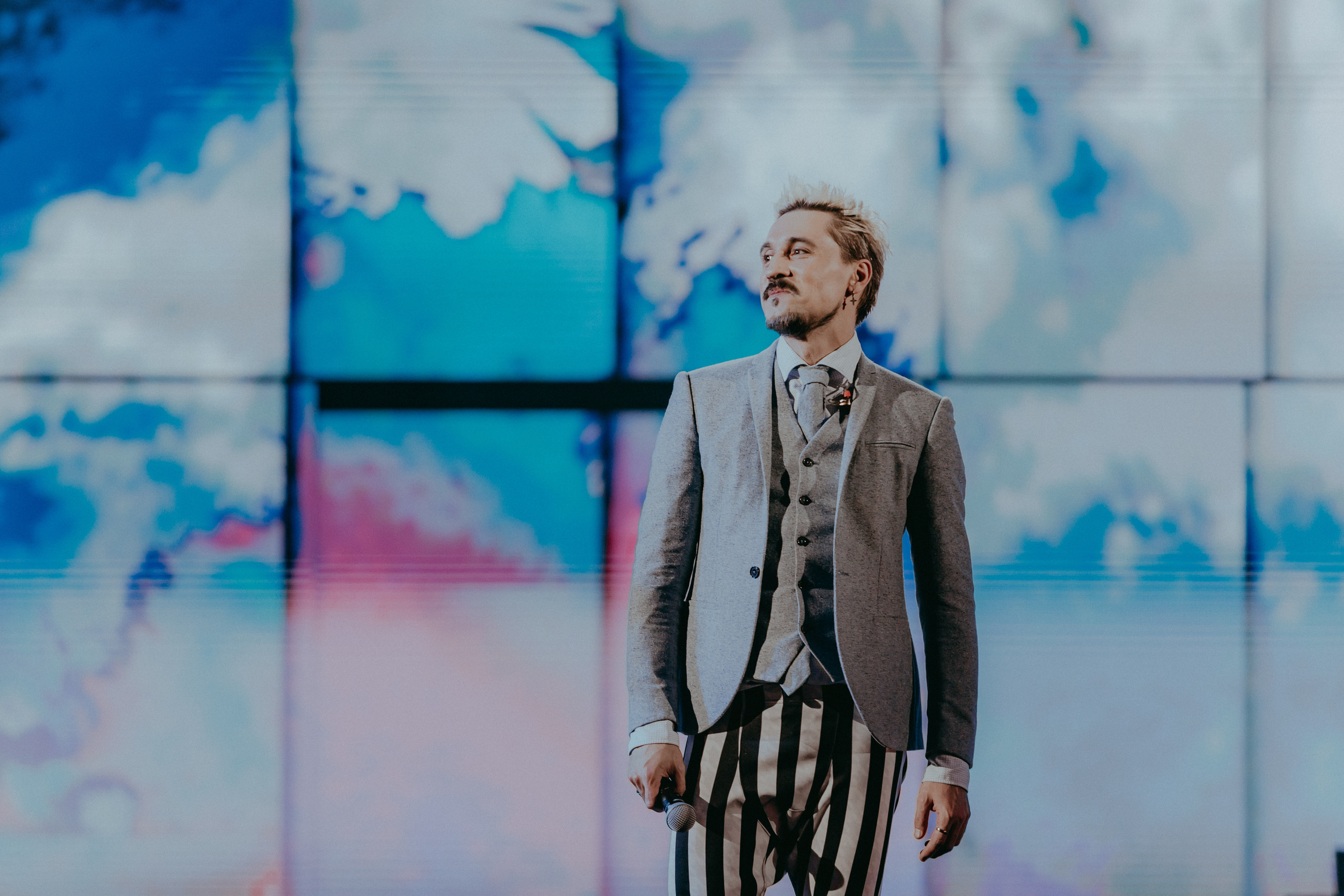 Дима Билан на Новогоднем гала-концерте проекта «Голос» в Crocus City Hall в Москве