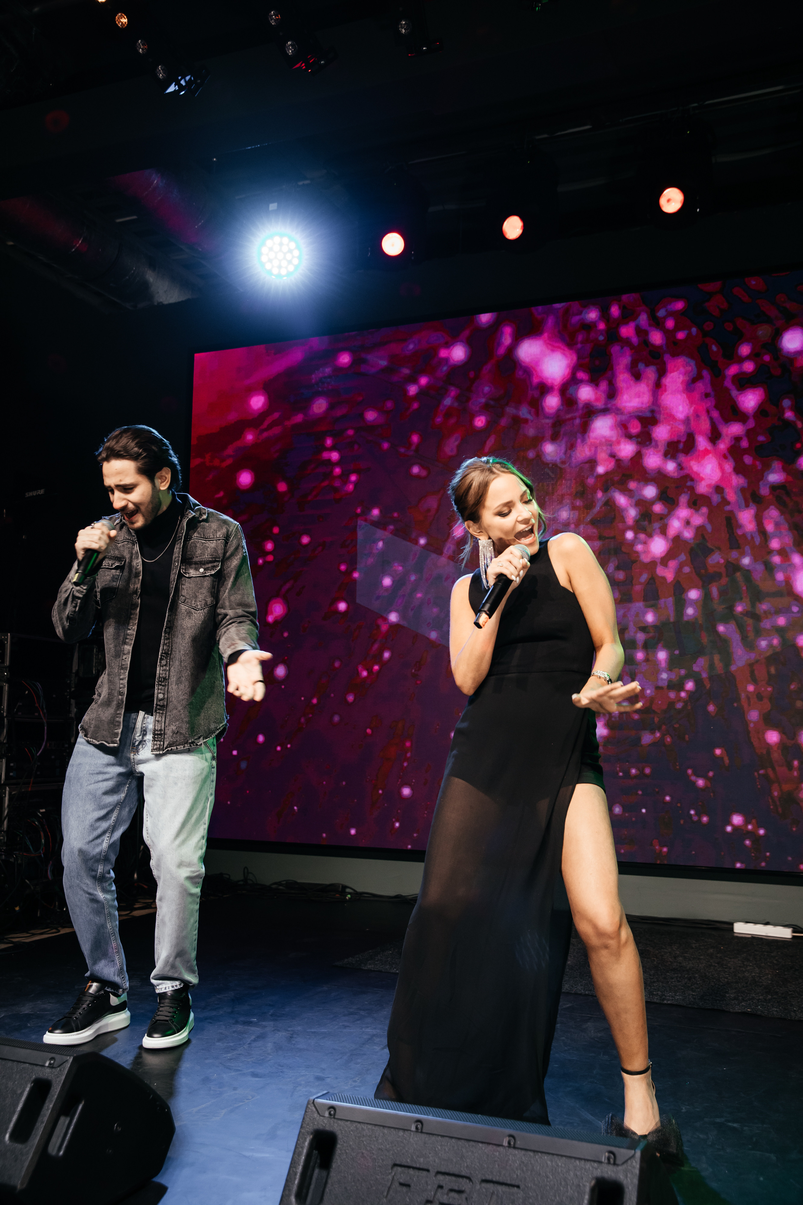 Светская презентация клипа Аделины Сотниковой и IVKA — «Сталь» Москва. «Птичка на проводе»: информационный портал в Москве