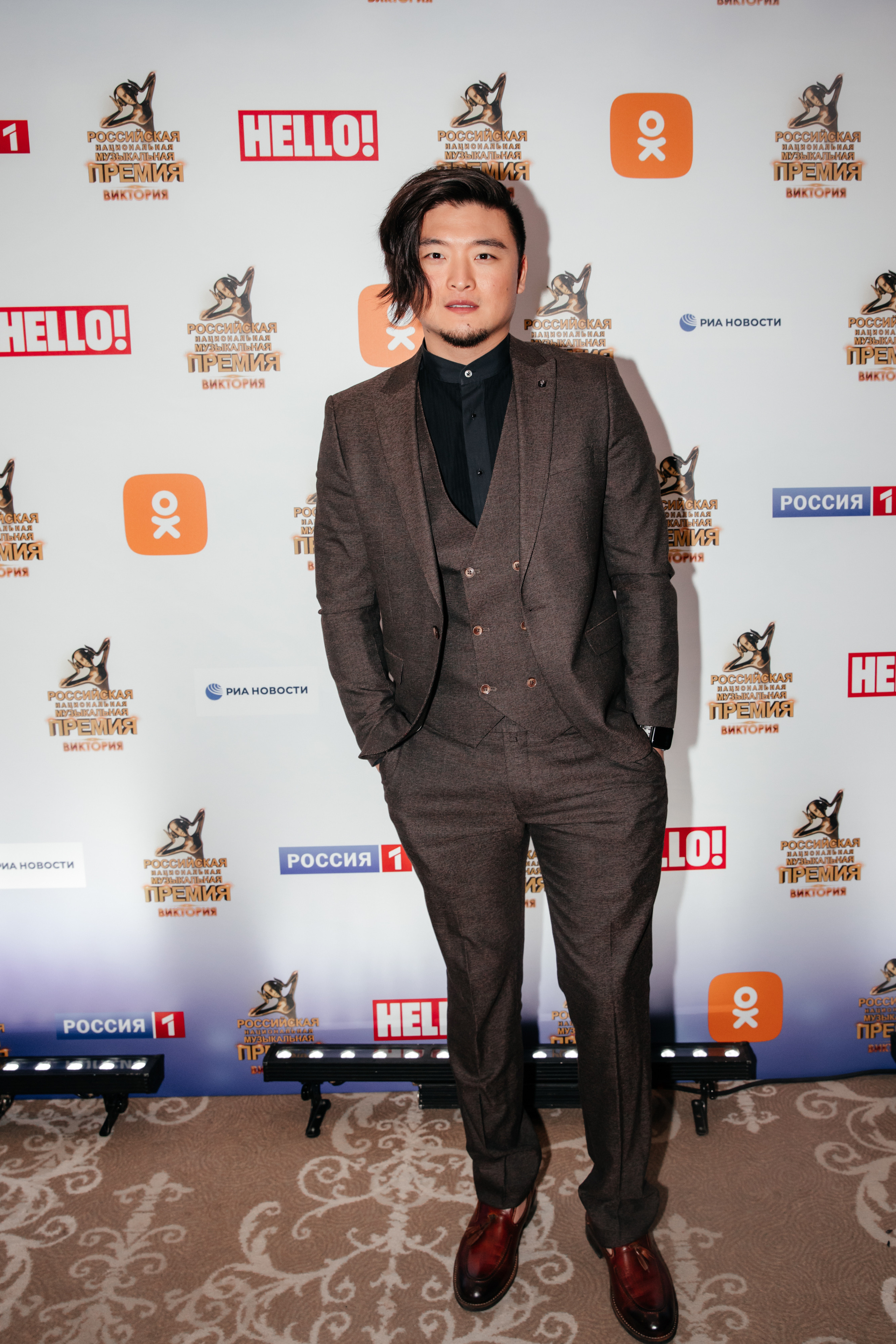 Анатолий Цой на Гала-ужине Премии Виктория 2021 в Москве