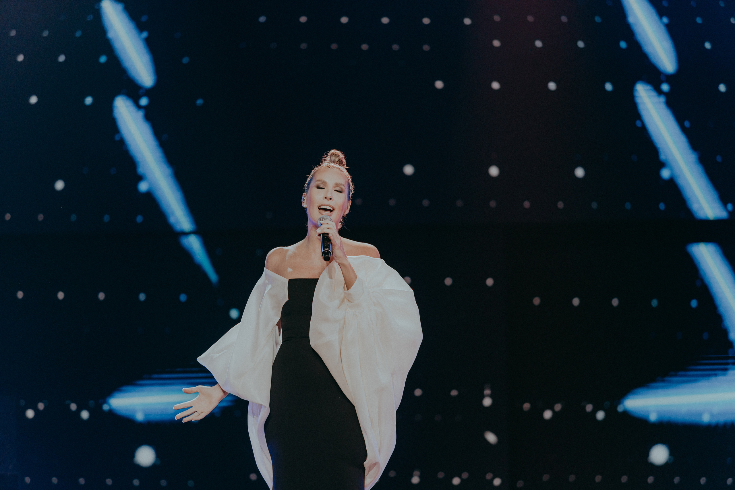 Кети Топурия на Новогоднем гала-концерте проекта «Голос» в Crocus City Hall в Москве