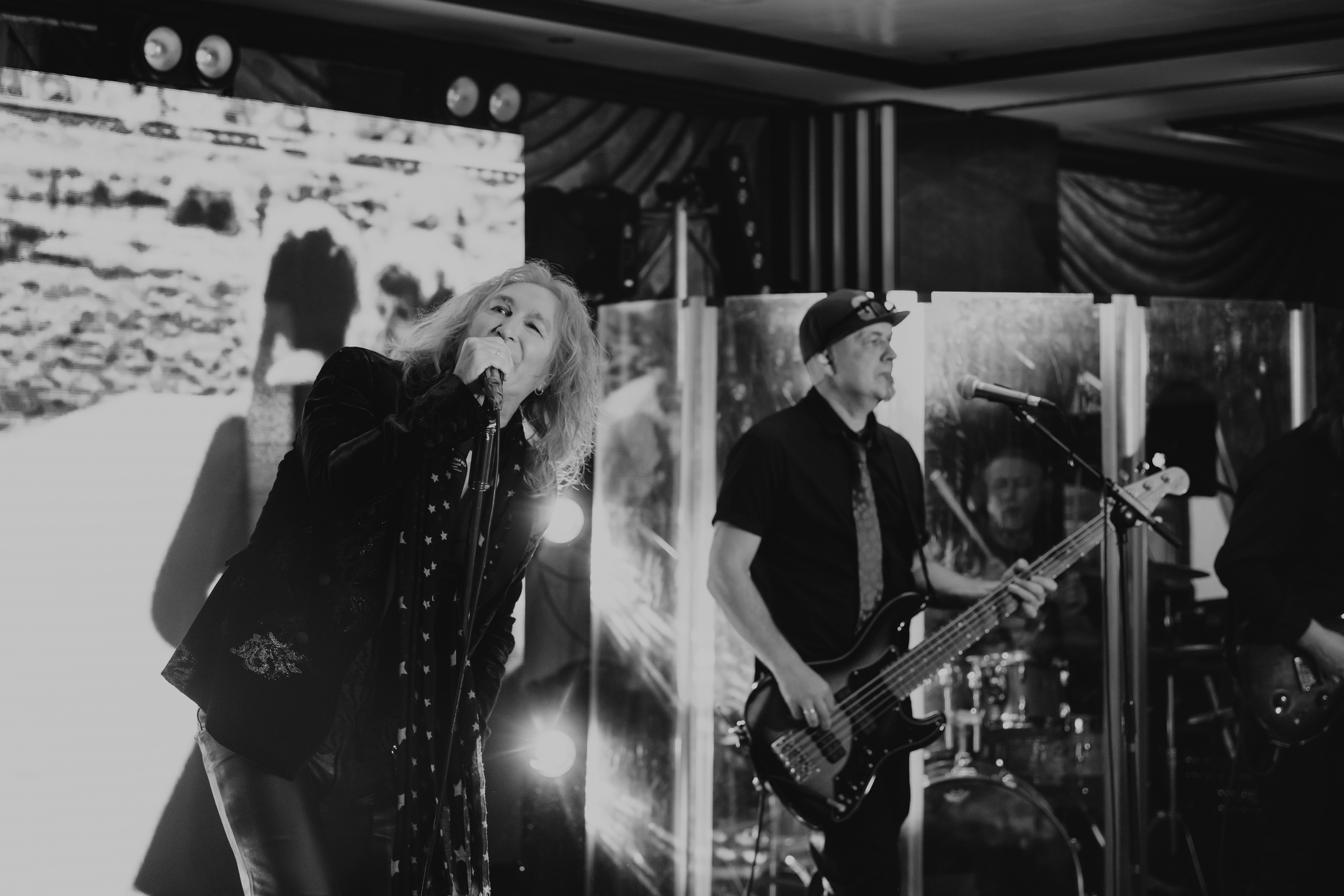 Гала-ужин Премии «Виктория 2021» в Москве. «Птичка на проводе»: информационный портал в Москве