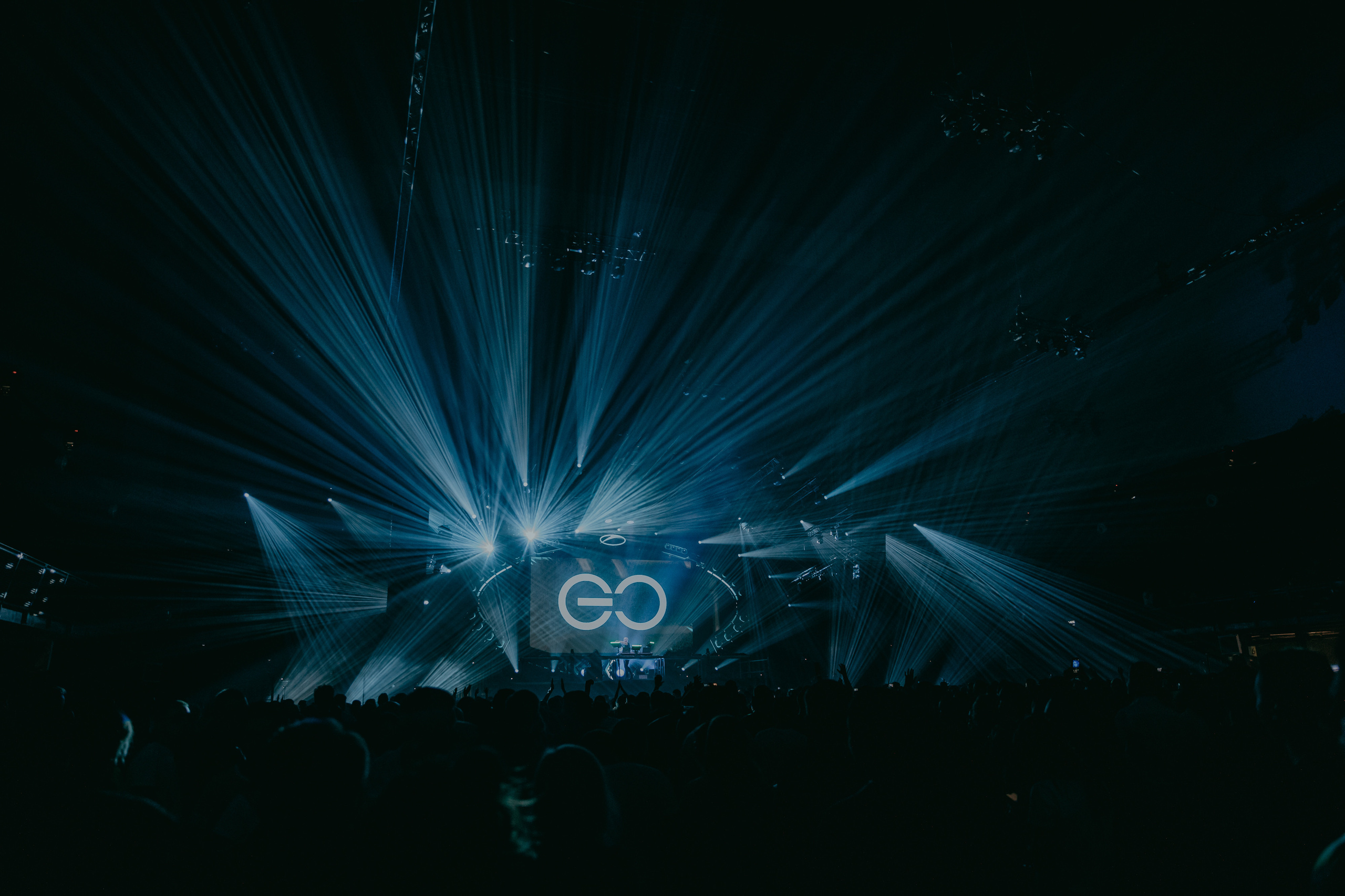 A State Of Trance «ASOT 1000» в Москве. «Птичка на проводе»: информационный портал в Москве