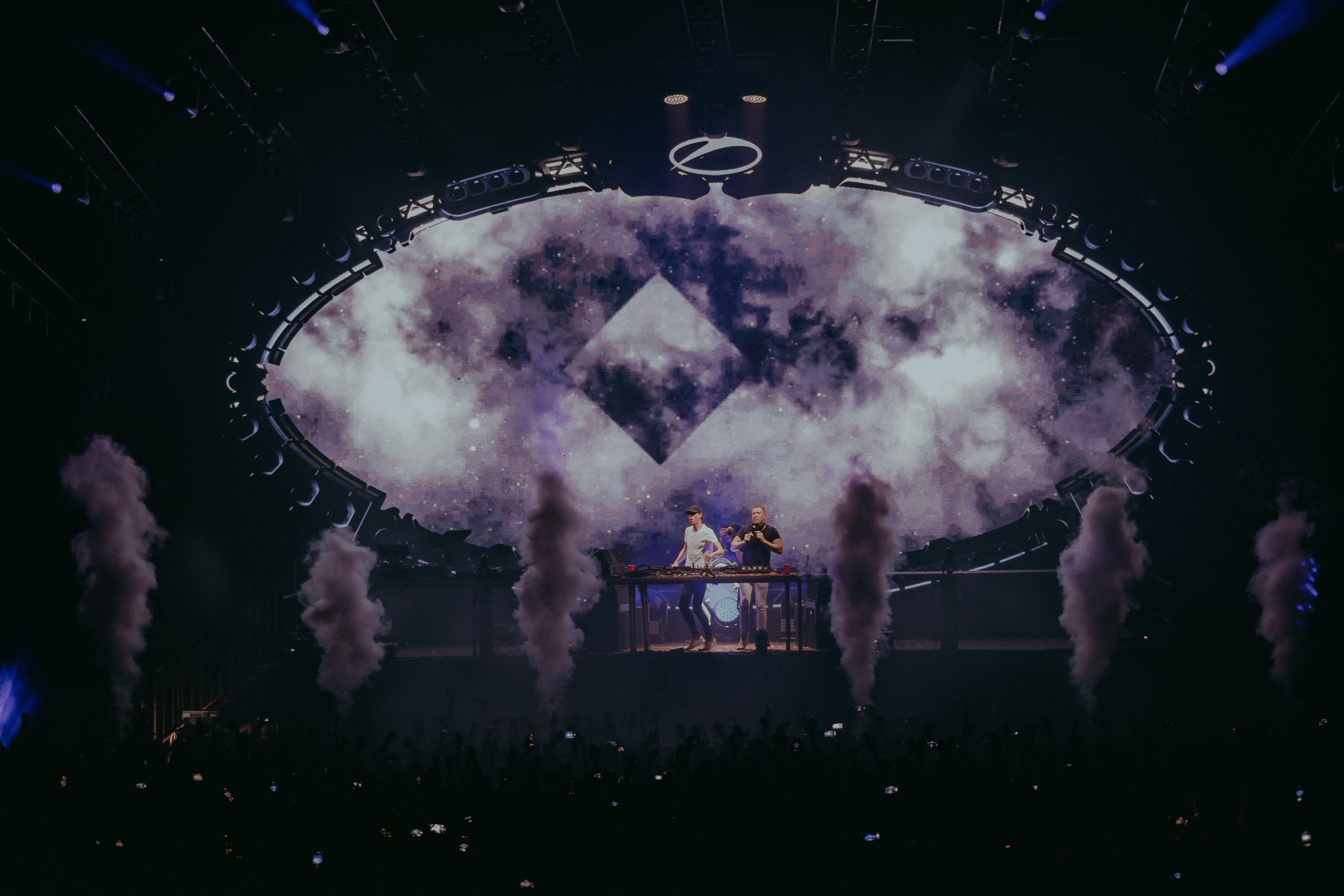 A State Of Trance «ASOT 1000» в Москве. «Птичка на проводе»: информационный портал в Москве