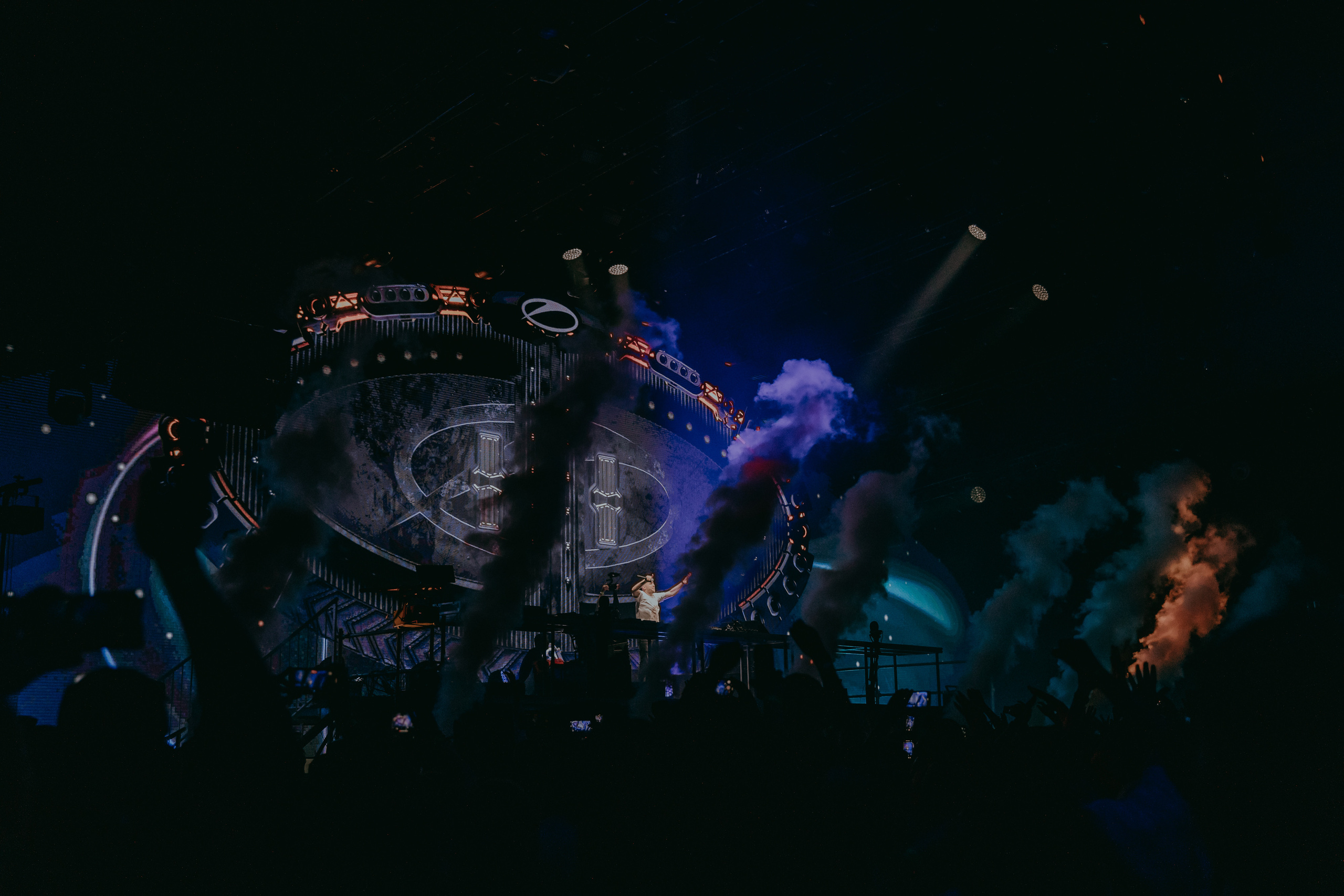 A State Of Trance «ASOT 1000» в Москве. «Птичка на проводе»: информационный портал в Москве