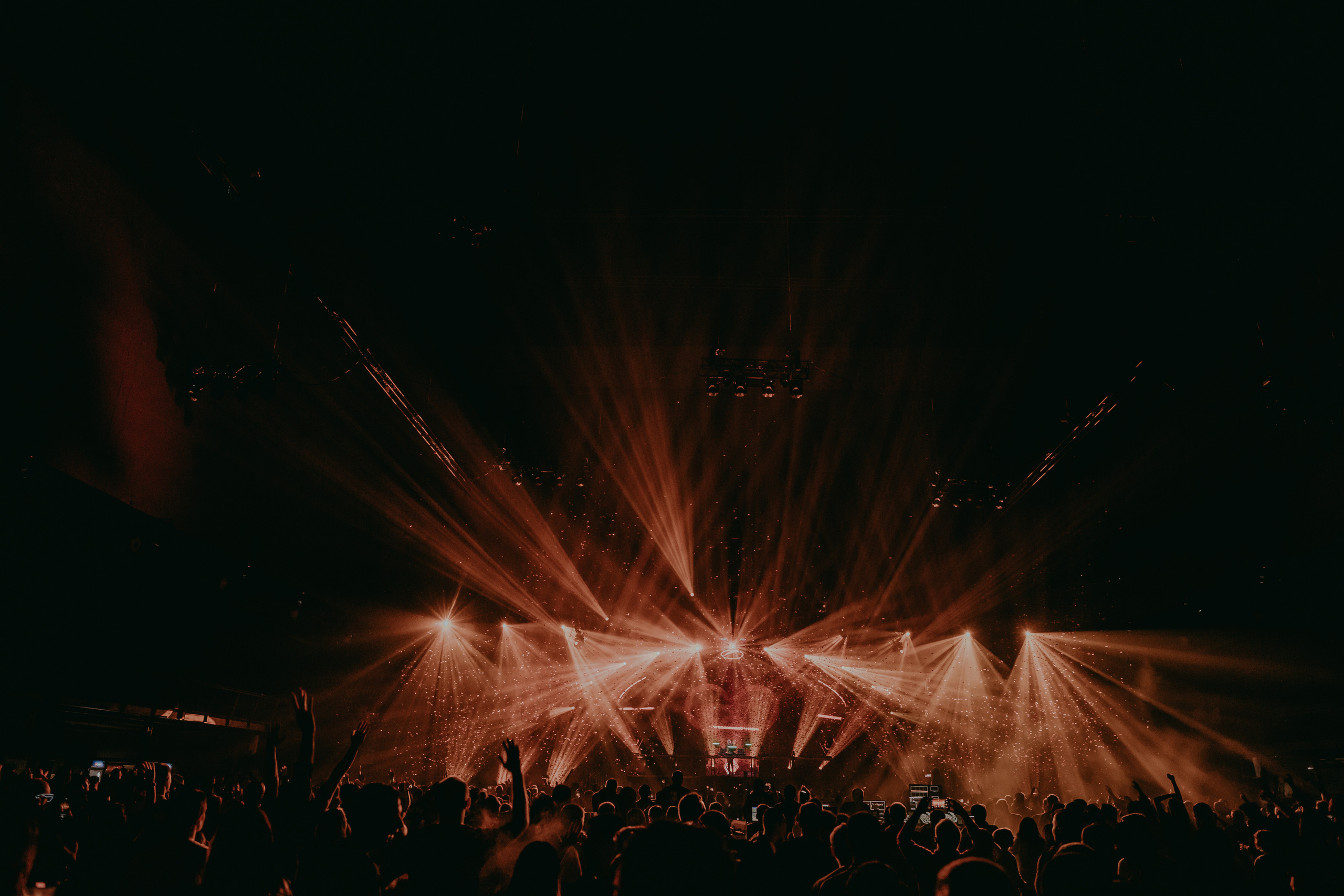 A State Of Trance «ASOT 1000» в Москве. «Птичка на проводе»: информационный портал в Москве