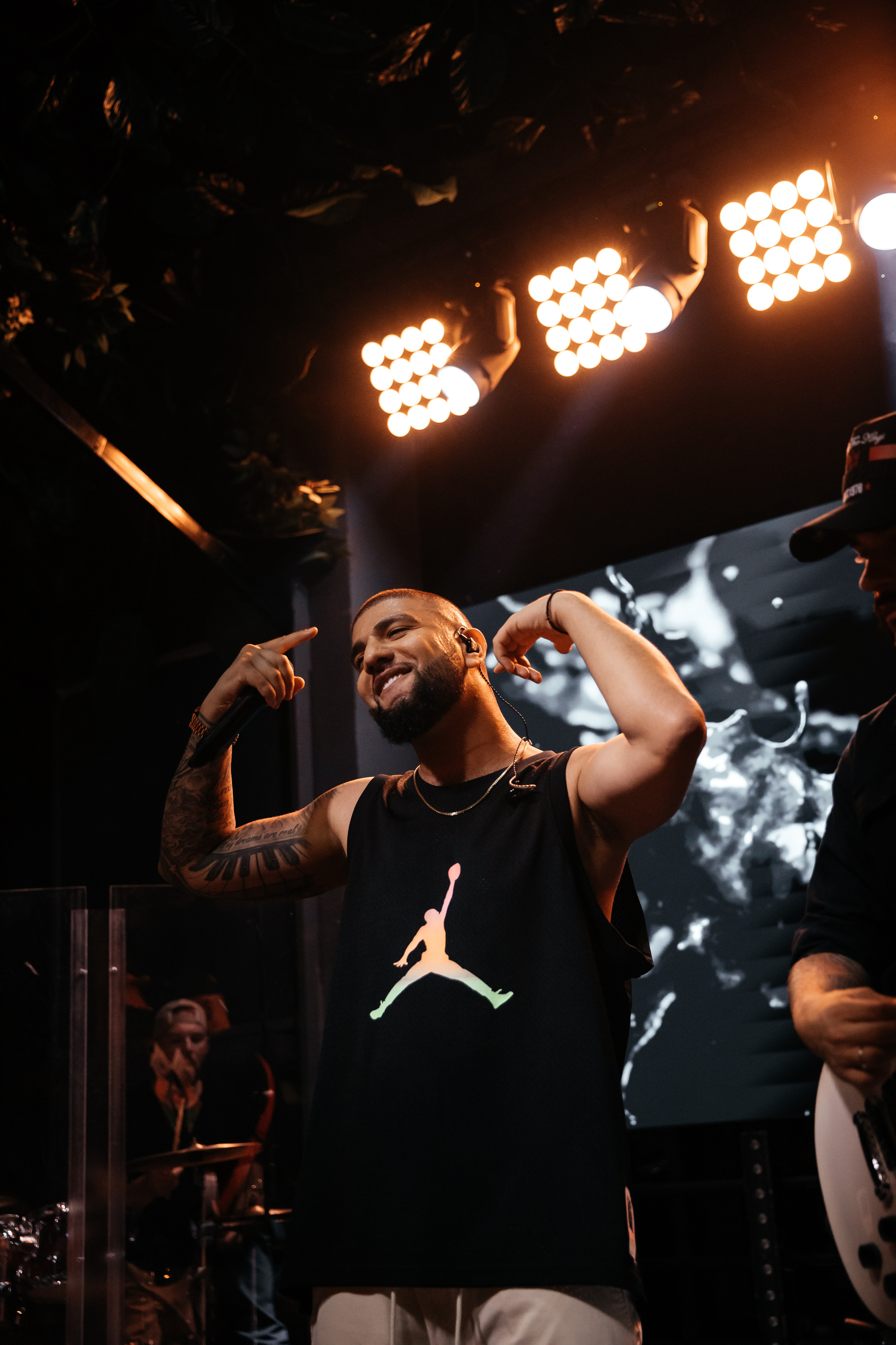 Артем Качер в МЕМО dine&bar Moscow