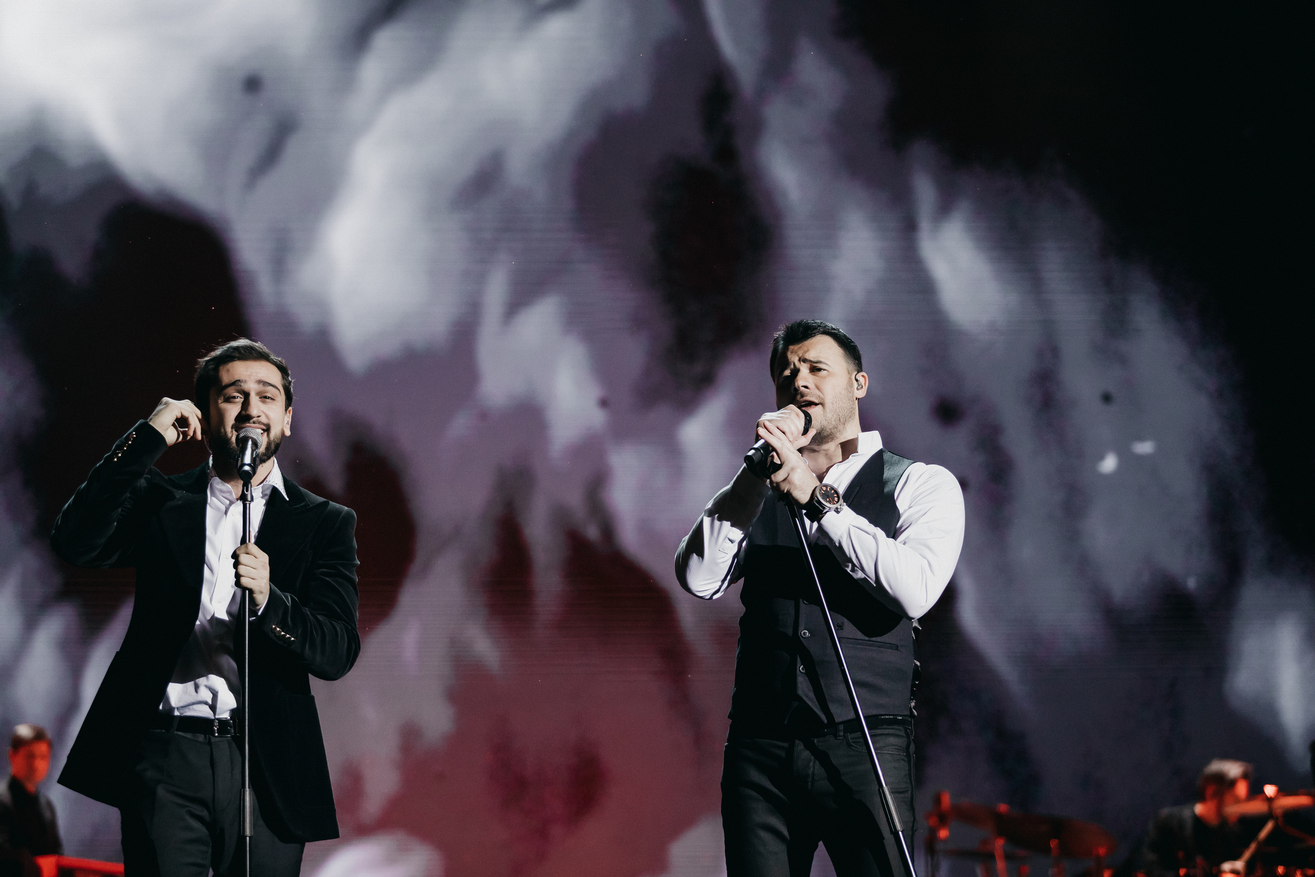 JONY и Эмин концерт в Crocus City Hall в Москве