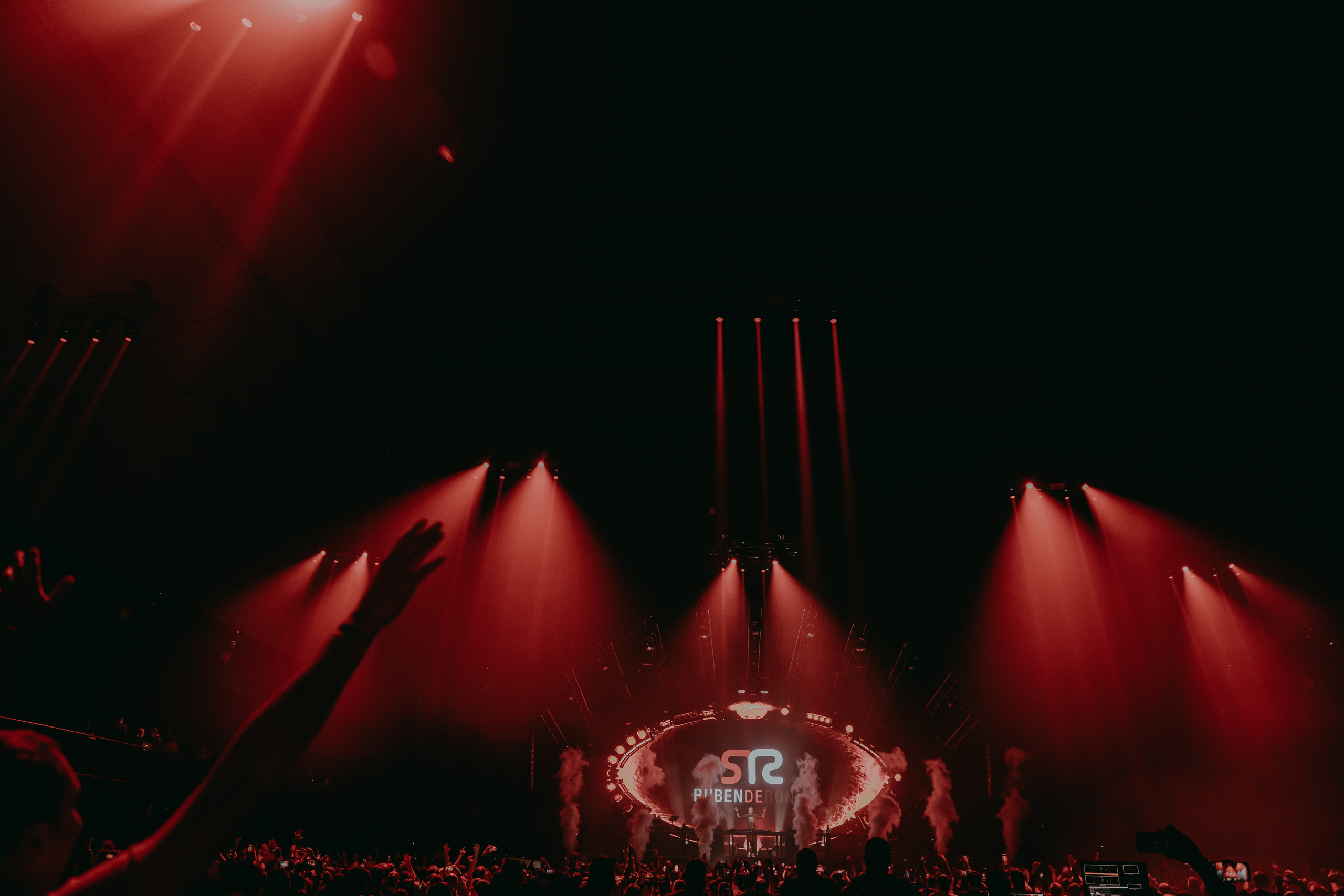 A State Of Trance «ASOT 1000» в Москве. «Птичка на проводе»: информационный портал в Москве