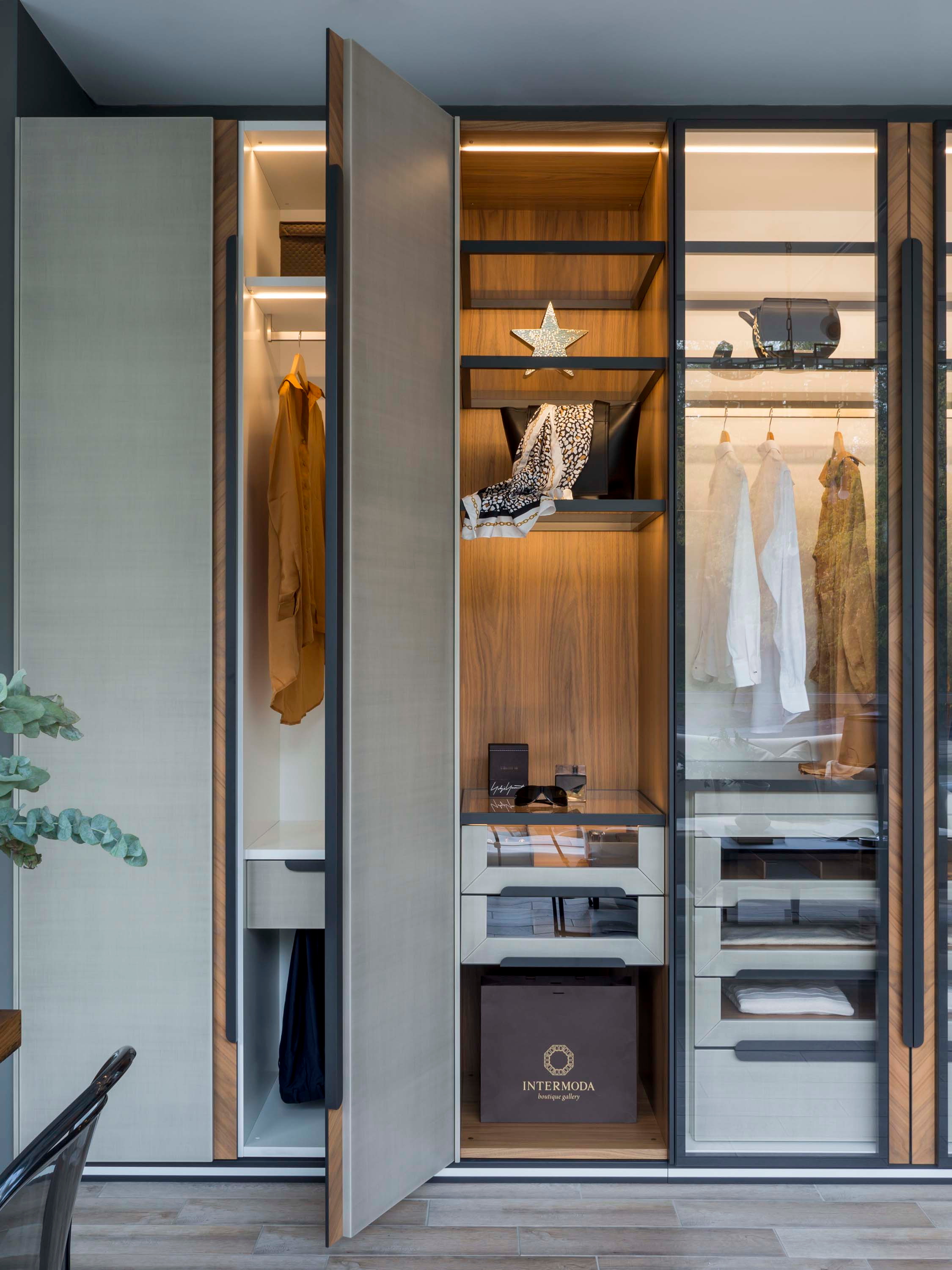 GIULIA NOVARS Manhattan. Elizarova Design Studio