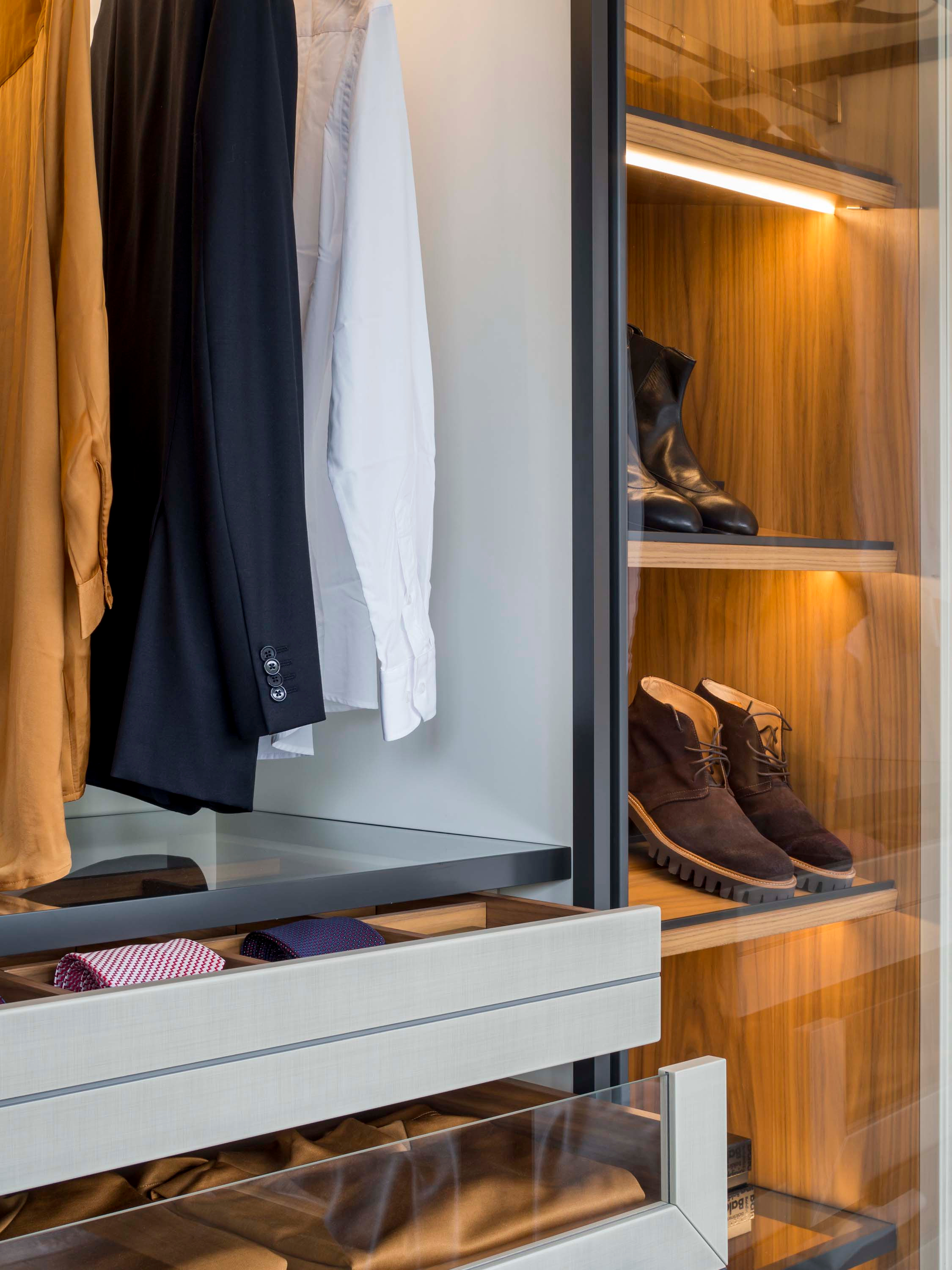 GIULIA NOVARS Manhattan. Elizarova Design Studio