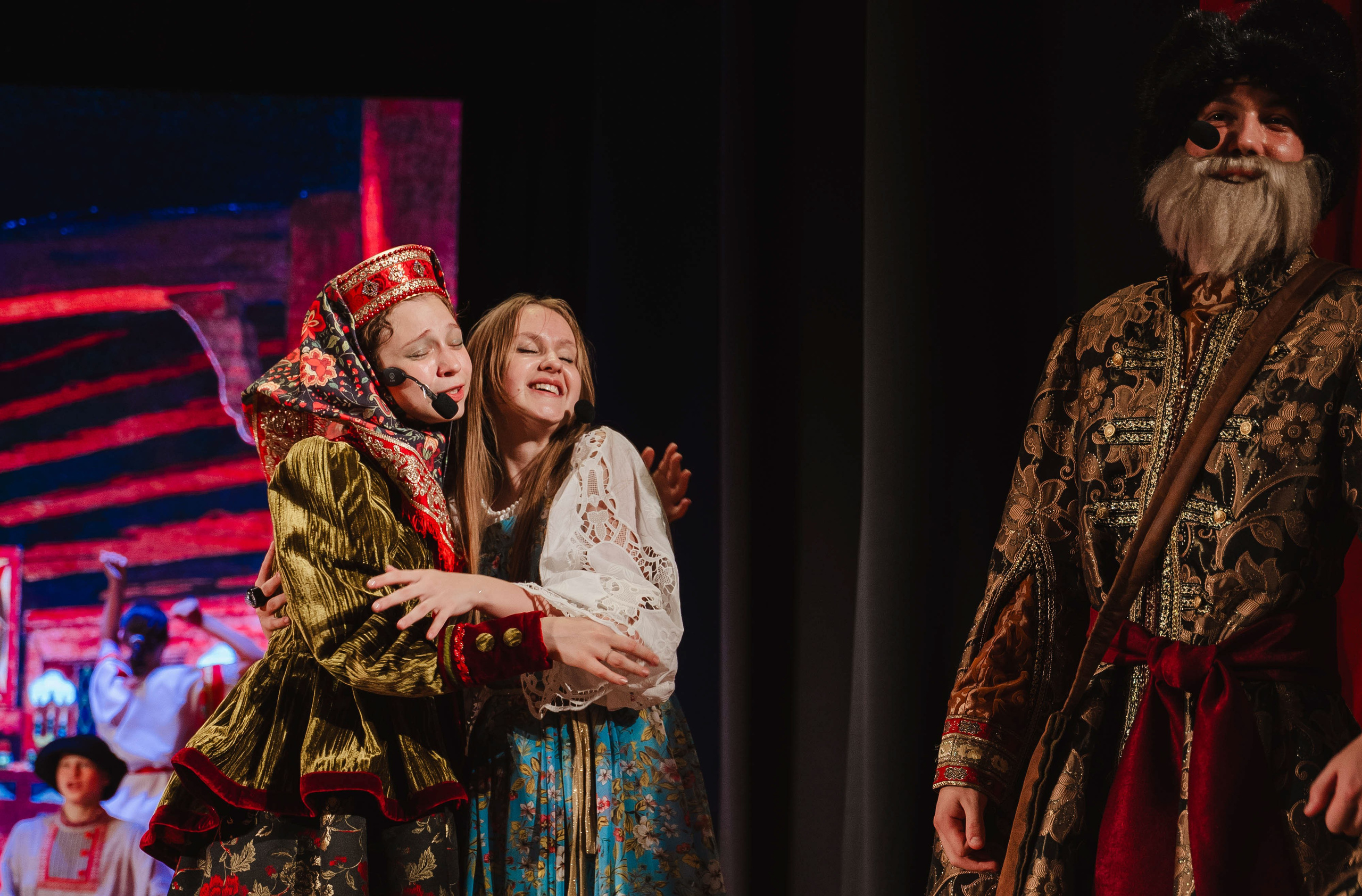 Фееричное выступление театрального коллектива АРТ-Визит г. Краснодар. Фотографы из солнечного Краснодара Вадим и Надежда Митус