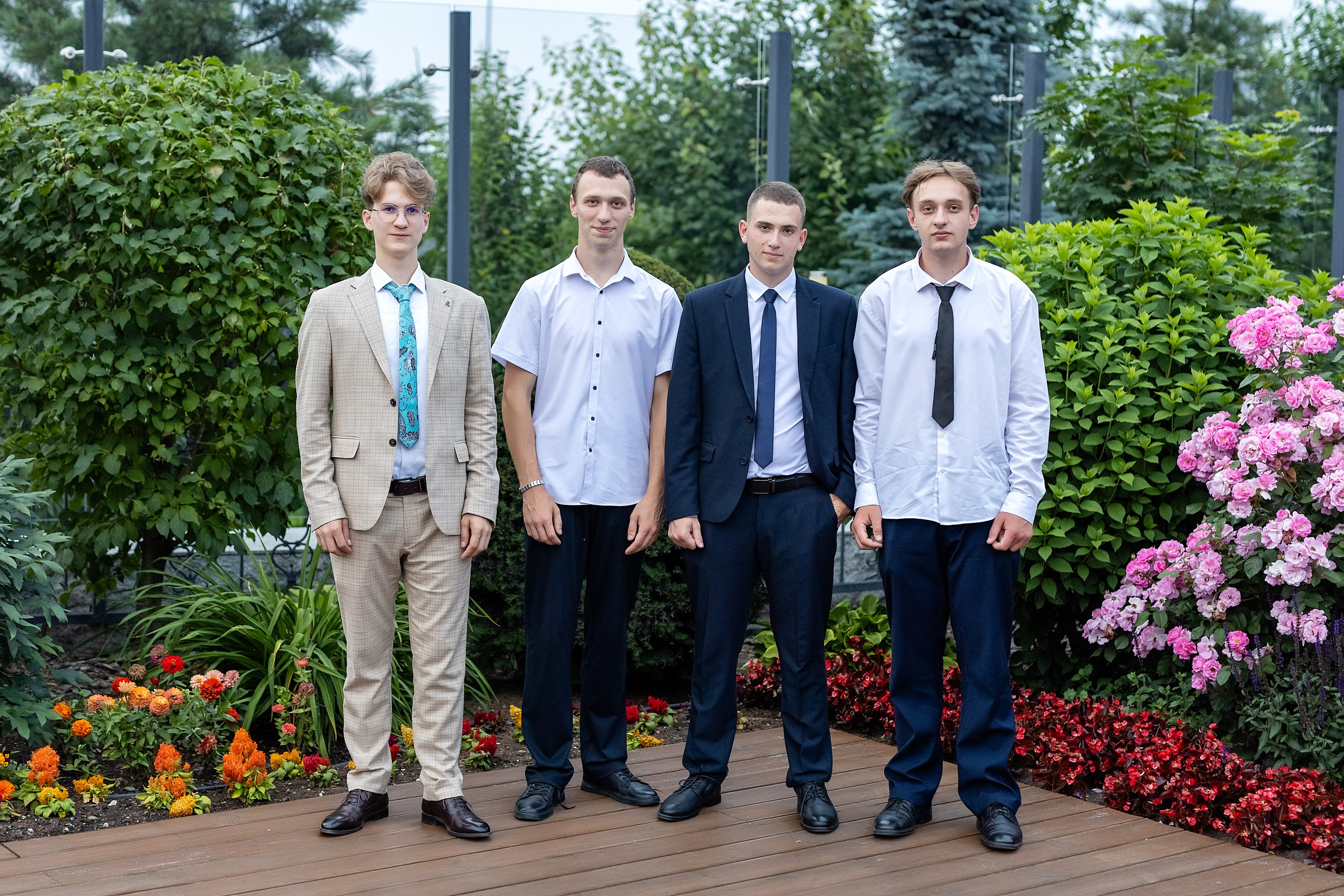 Выпускной. Школа 22, 11 класс. Стильный выпускной альбом Владивосток фотограф Вероника Мигачева