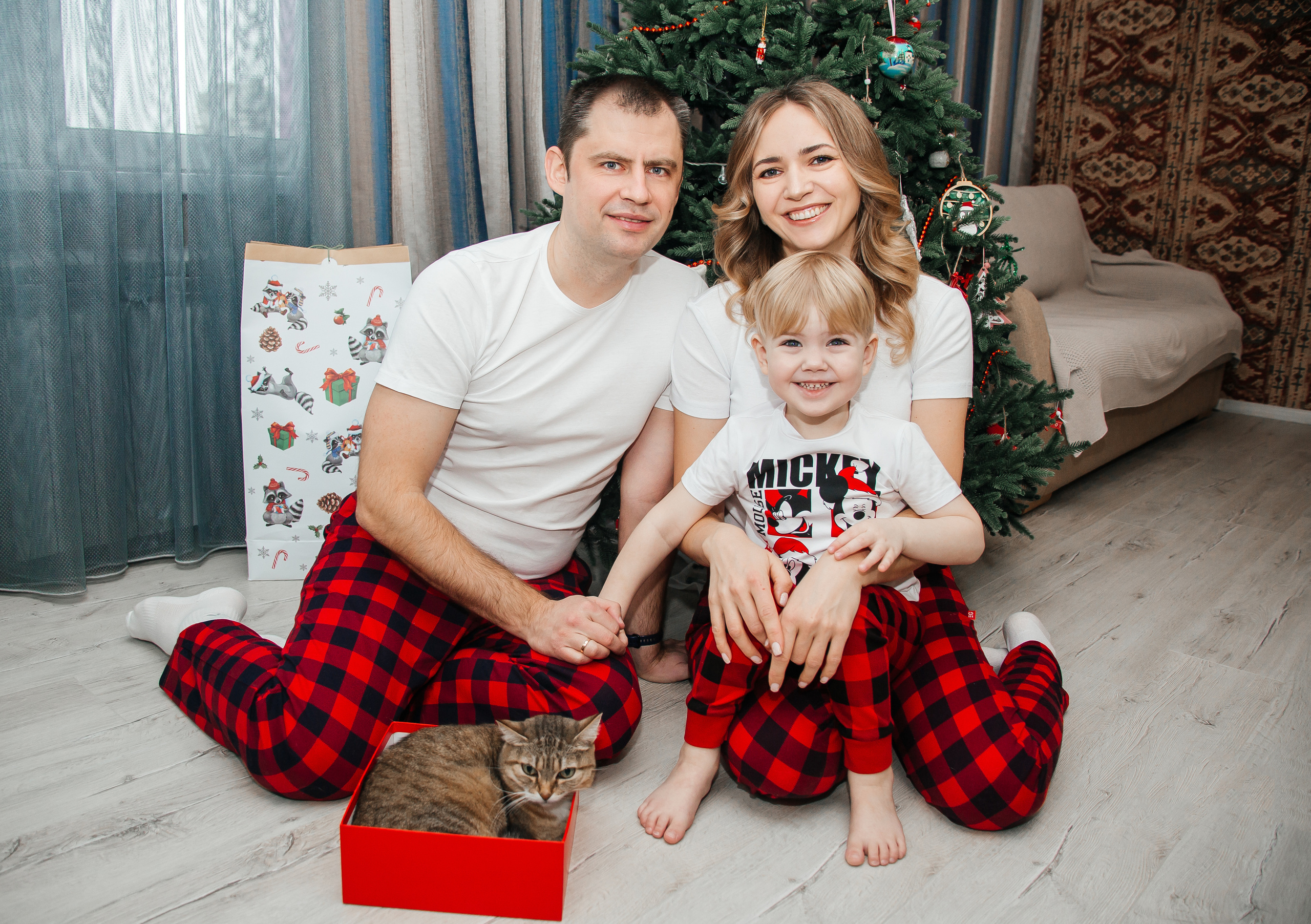 Домашняя новогодняя фотосессия. Фотограф в Красноярске Оксана Мазун