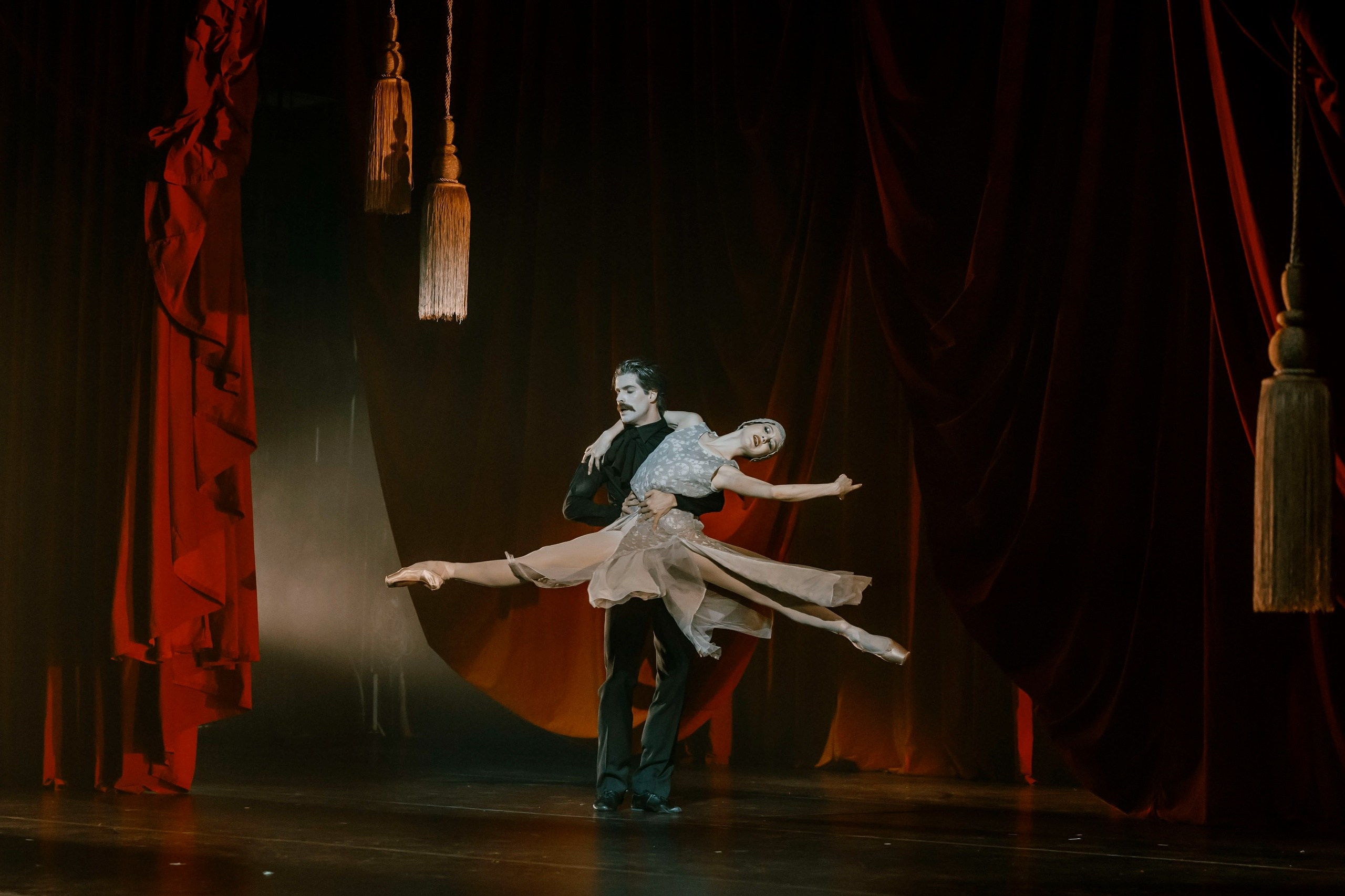 Мягкие декорации для сцены: искусство создания атмосферы. История занавеса. Превращаем идею в технологию