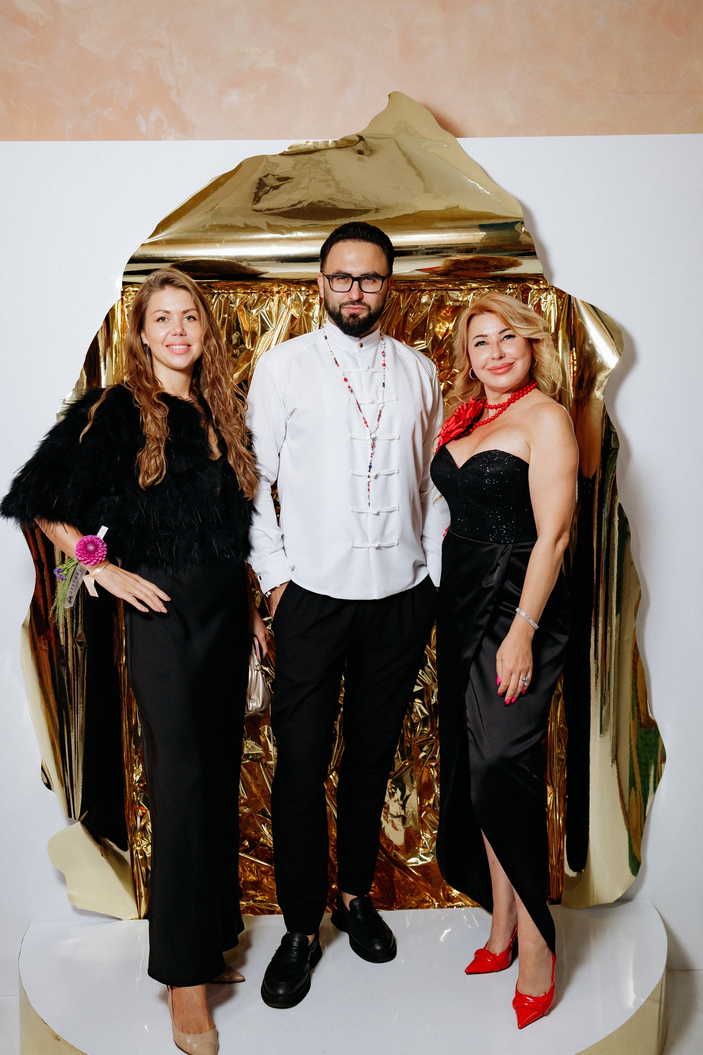 20 лет студии красоты Юлии Харченко. СВОИ. ФОТООТЧЕТЫ-СОБЫТИЯ-МЕСТА