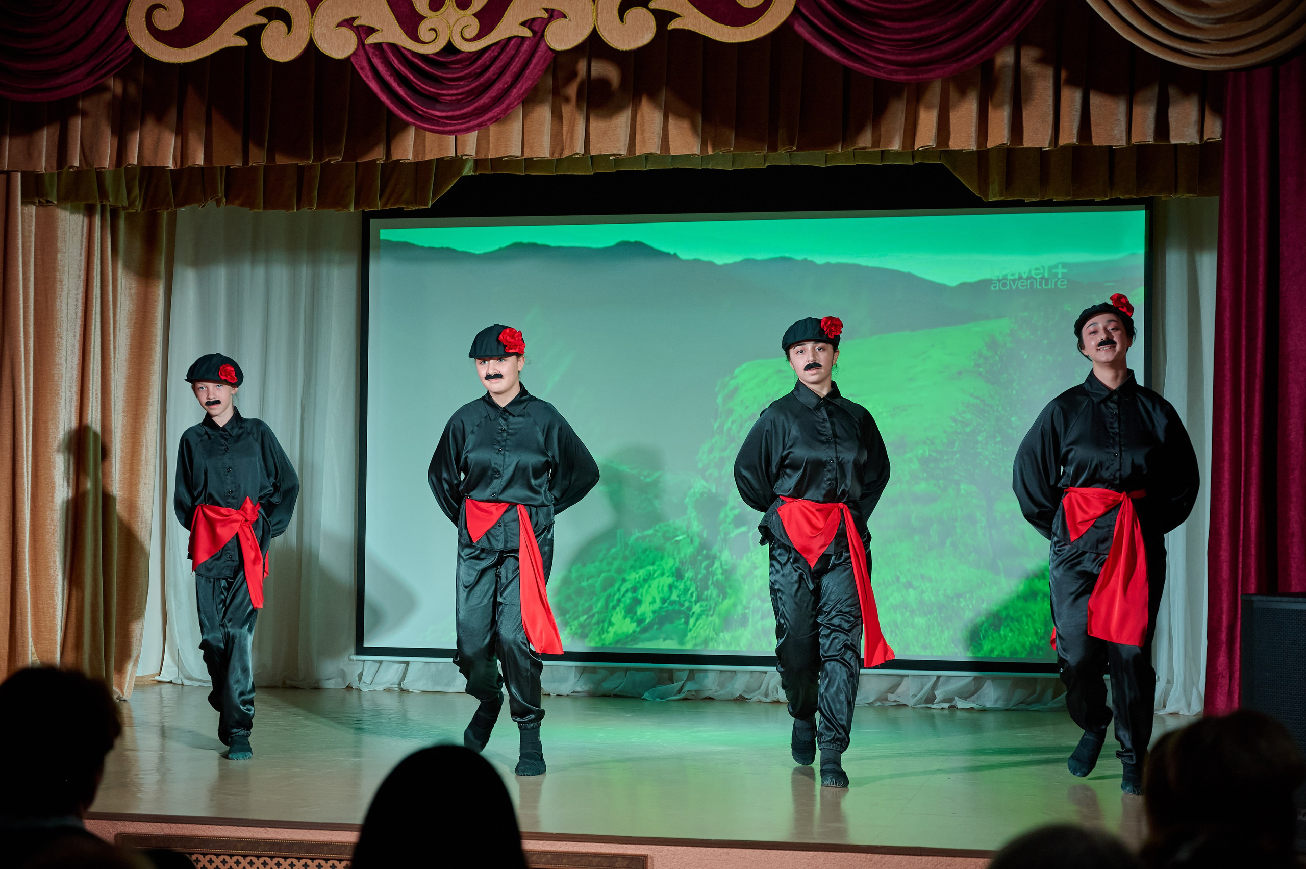 День матери ДК Виноградный. Жизнь курорта Кабардинка в фотографиях