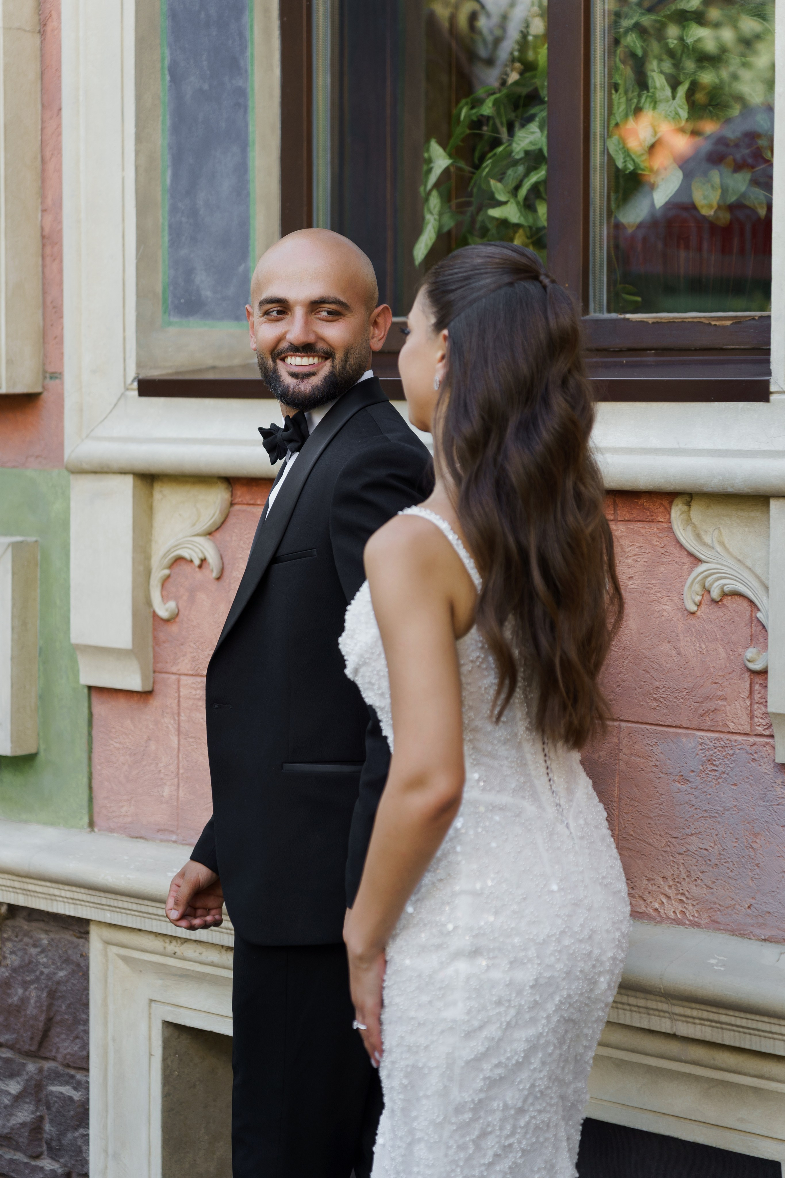 Сватовство в Краснодаре от лучших свадебных фотографов и операторов ТВИНС СТУДИО. ТВИНС СТУДИО — лучшие свадебные фотографы и видеографы в Краснодаре