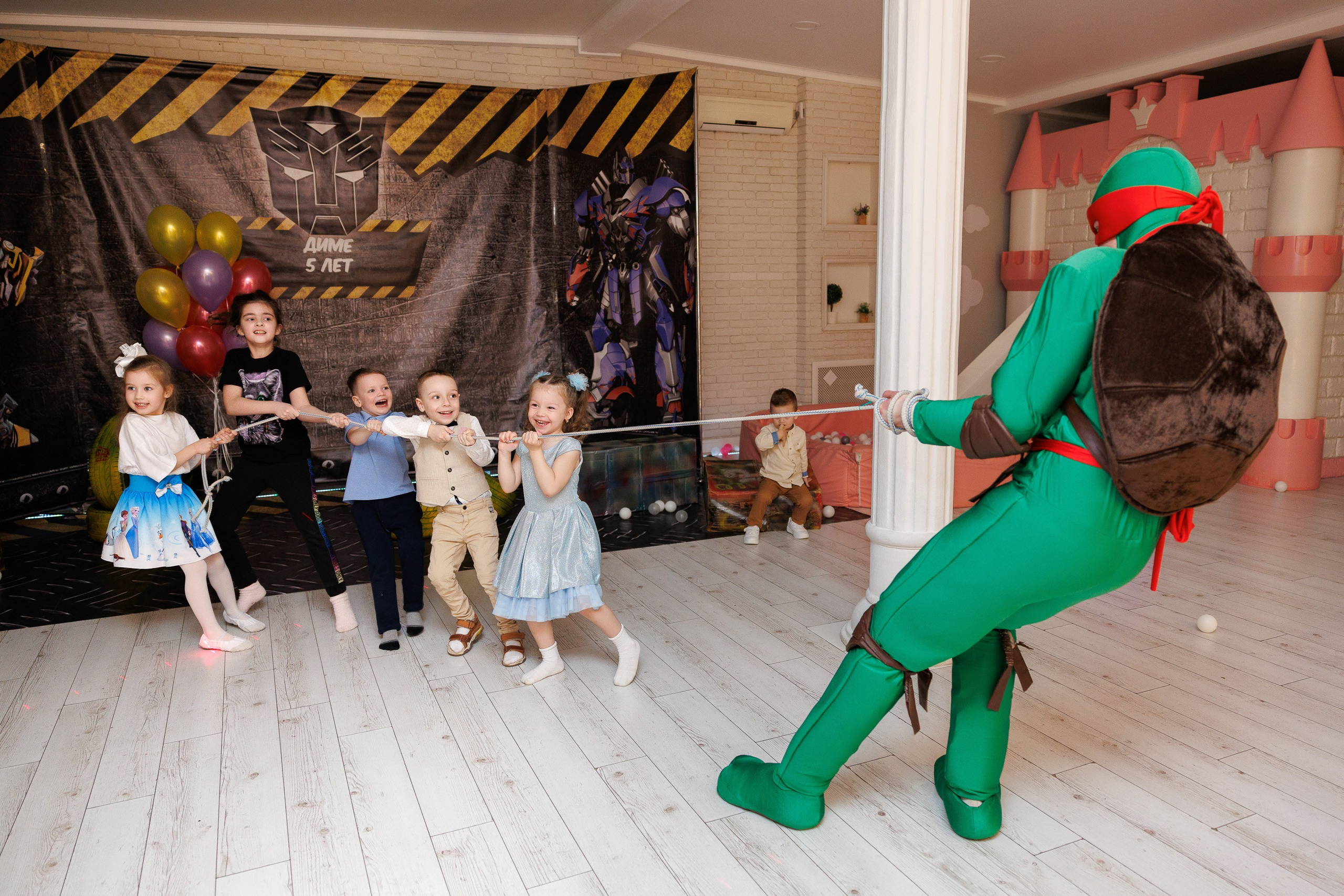 Детский день рождения в студии «Ромашка» в Оренбурге — Трансформеры