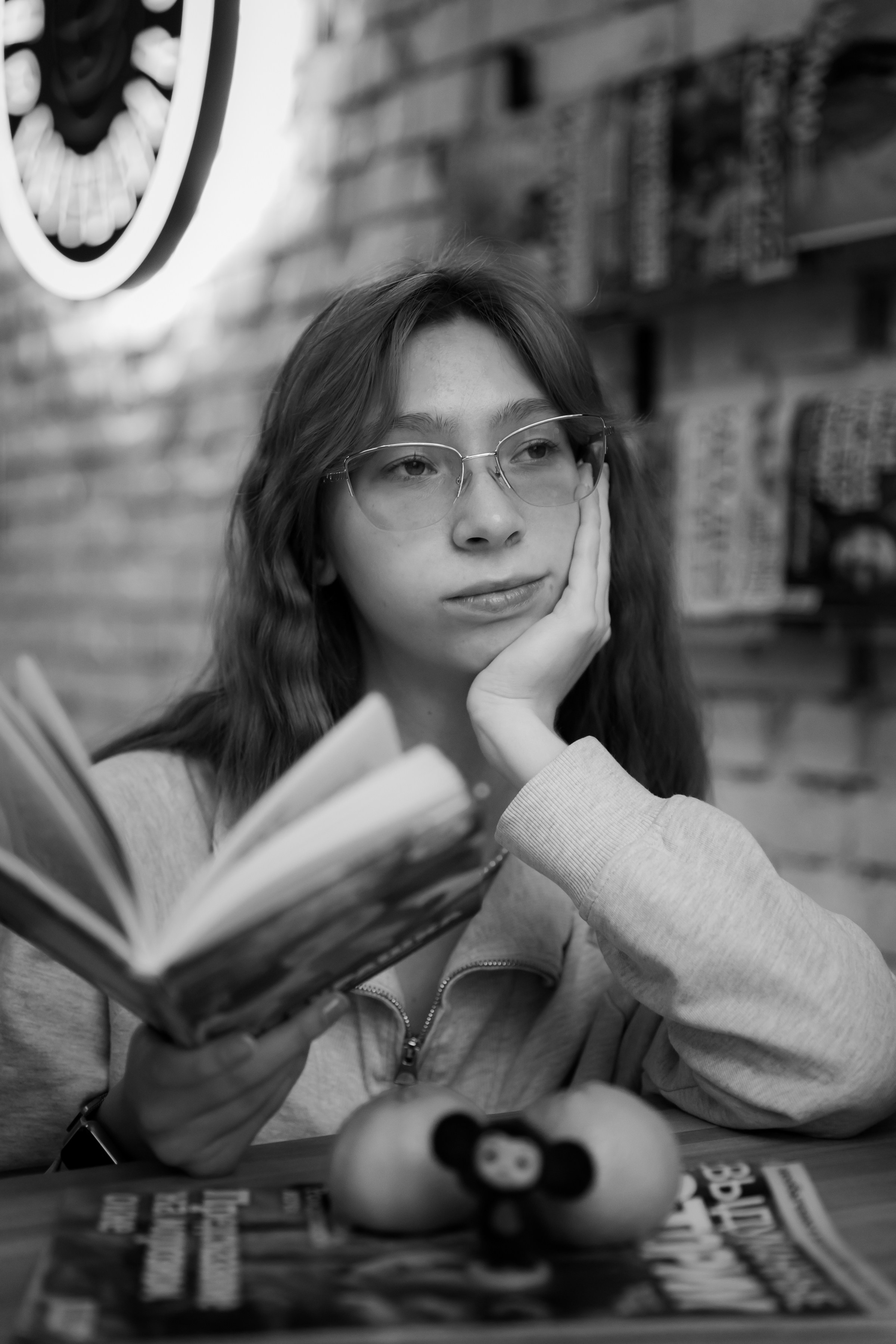 Портретная фотосессия в кафе. Интерьеры, Контент, Портреты | Фотограф в Москве Дани Терно