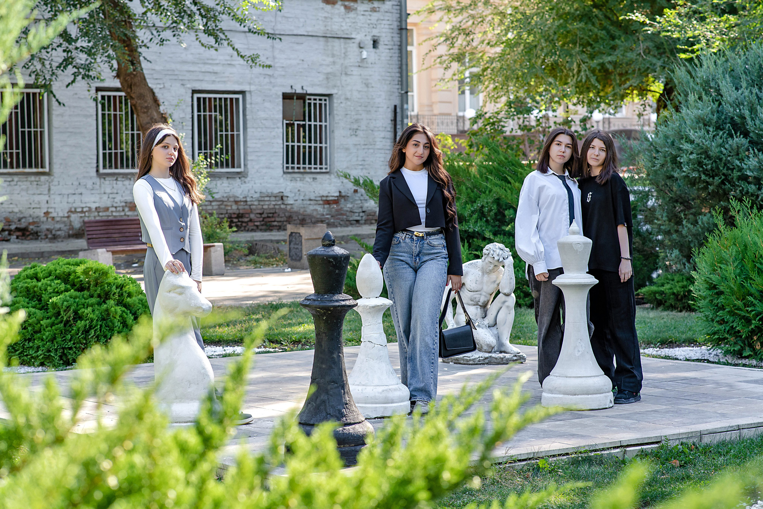 Выпускные (школьные) альбомы (книги) в Ростове-на-Дону. Современные Выпускные Альбомы в Ростове-на-Дону