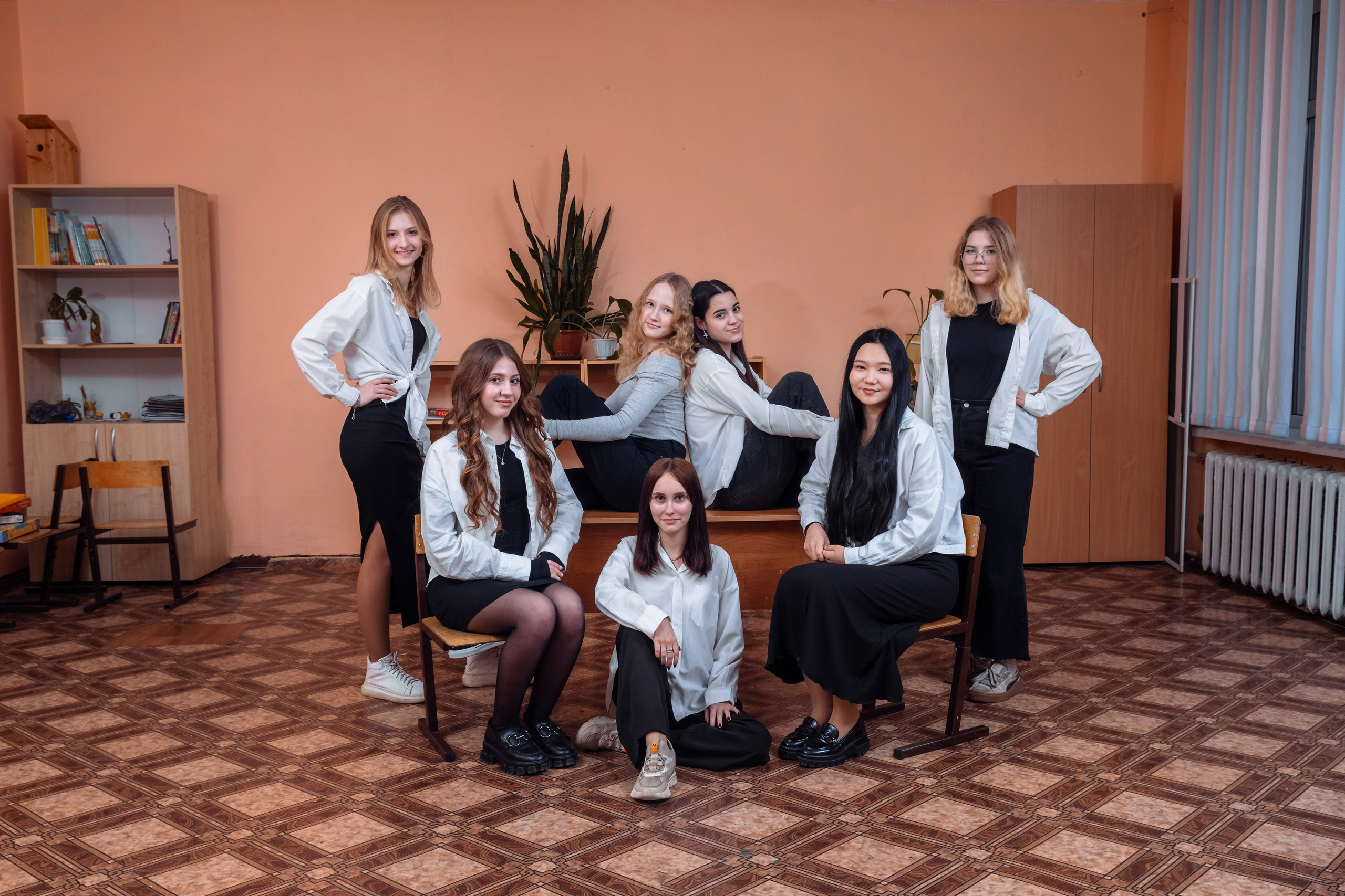 Старшая школа. Выпускные школьные фотоальбомы для школ и детских садов в Волгограде и Волжском