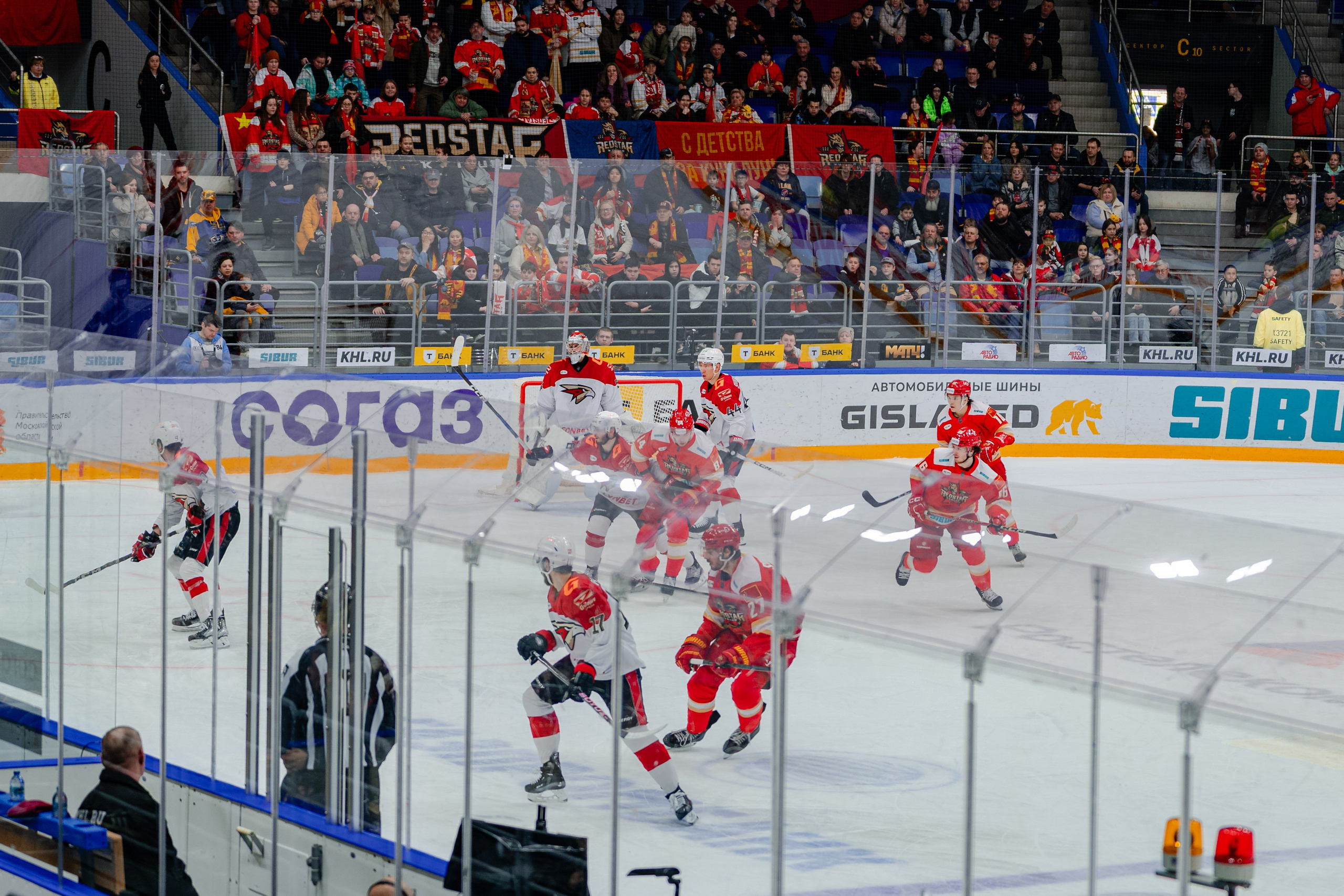 КХЛ КУНЬЛУНЬ РС — АВАНГАРД 22 МАРТА 2025. Репортажный фотограф в Москве Измалков Артем
