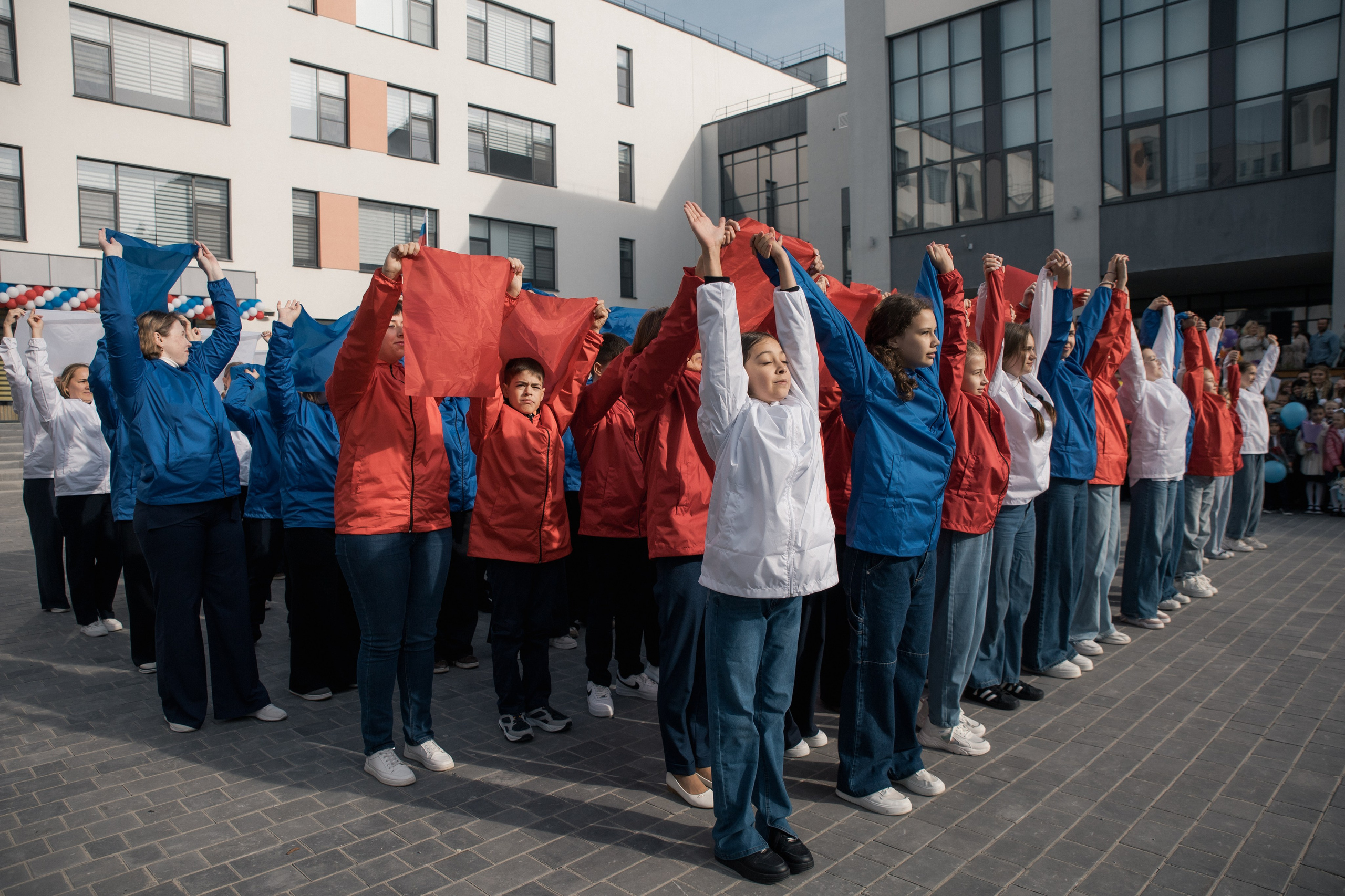 Наши услуги. Выпускные альбомы в Тюмени для школ, садов, вузов спортивных секций