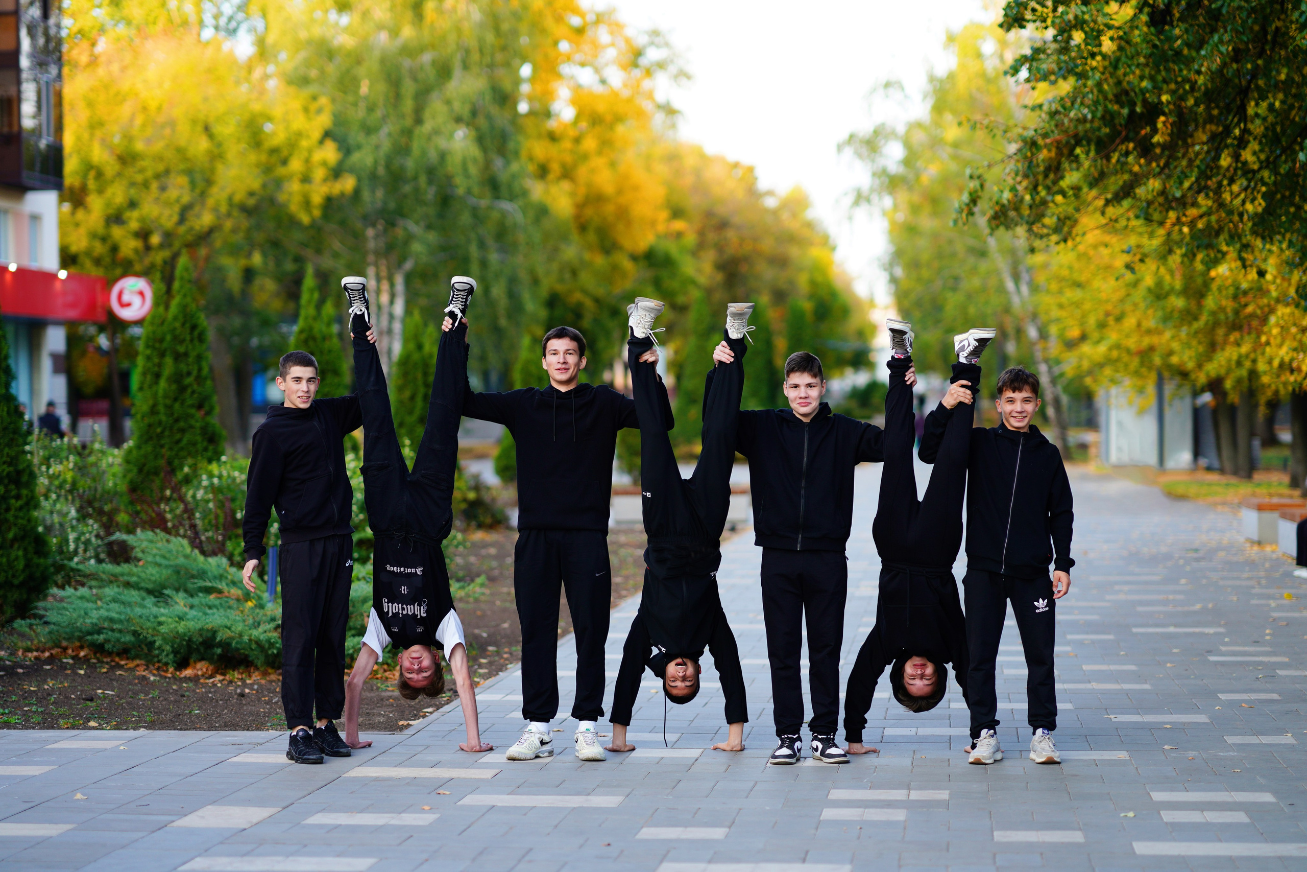 STREET STYLE 9,11 класс. Современные выпускные альбомы. Мы делаем не просто альбомы, а стильные фотокниги