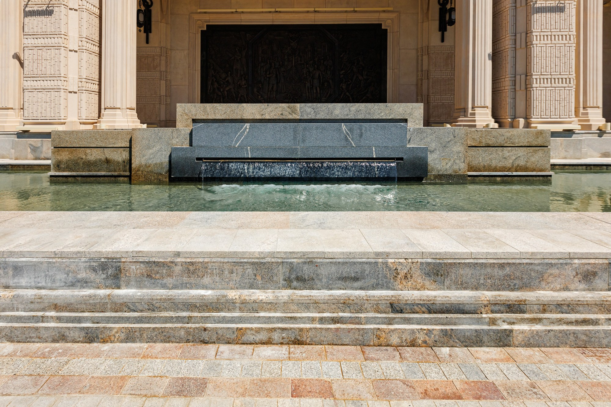 Новый Херсонес в Севастополе, гранитная облицовка Росгранит. Свадебный фотограф, фотосъемка в Крыму, Севастополе, Симферополе, Ялте