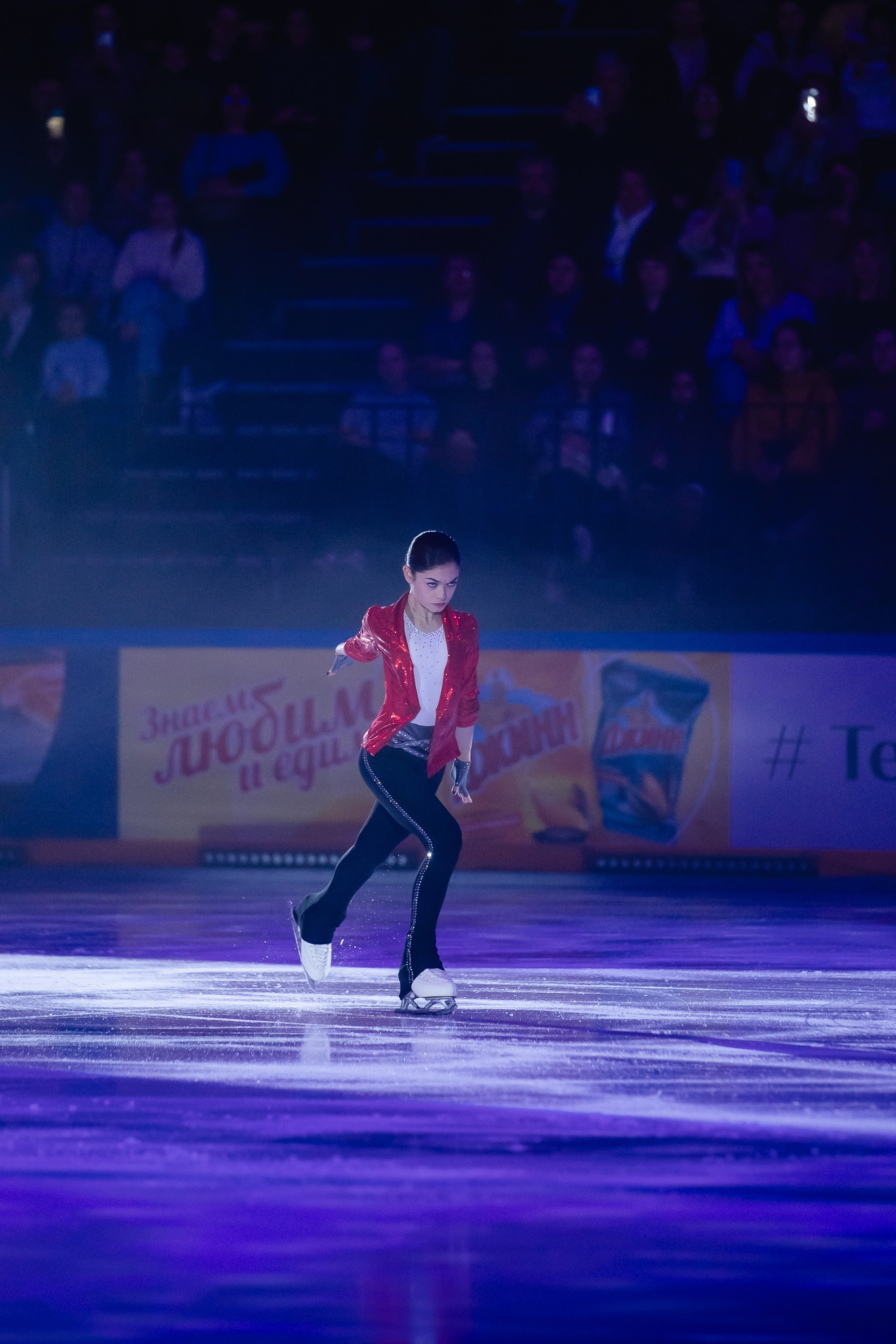 Шоу «Чемпионы на льду» в Новосибирске. Воробьева Ксения — Спортивный и танцевальный фотограф Новосибирск