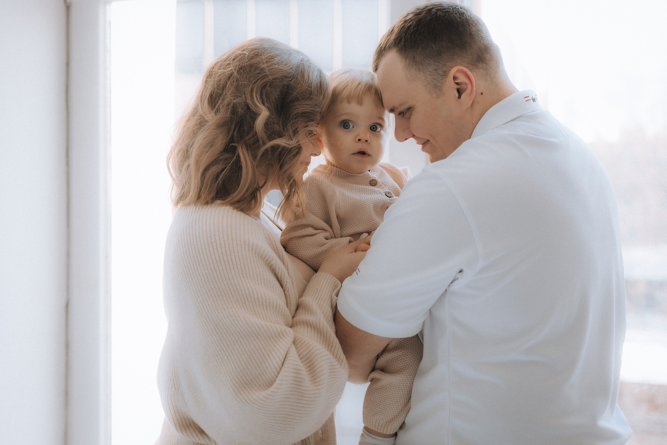 семейная фотосессия в студии с детьми в москве, детская фотосессия в фотостудии в москве, уютные нежные семейные фотосессии в москве, семейная беременная фотосессия в москве с детьми, фотосессия беременности с мужем в москве, светлые фотостудии в москве, стильные семейные фотосессии в москве, фотосессии в стиле lifestyle, фотосессии в стиле лайфстайл в москве, Семейная фотография в москве , семейный фотограф в москве , семейная фотосессия в москве , семья , детская фотография , фотограф , женский портрет , фотосессия , детский портрет , детский фотограф , lovestory , новогодняя фотосессия , детское фото , детская фотосессия , эмоциональные семейные фотосессии в москве, портретная фотография в москве, заказать семейный фотоальбом в москве