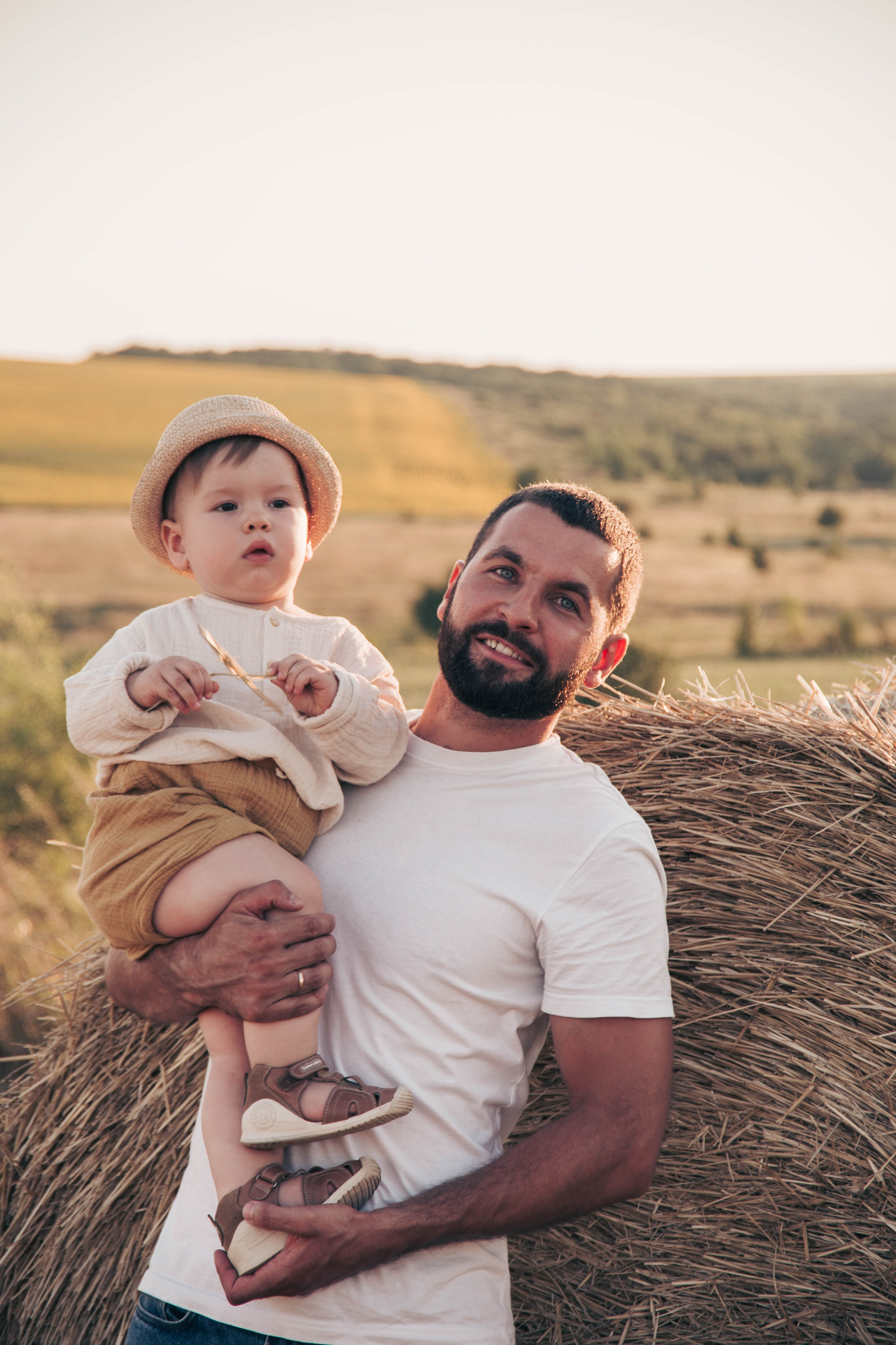 Дмитрий и Лорена. Фотосессия в поле. Семейный фотограф Пятигорск, Кисловодск, Эльбрус. Марина Вяликова