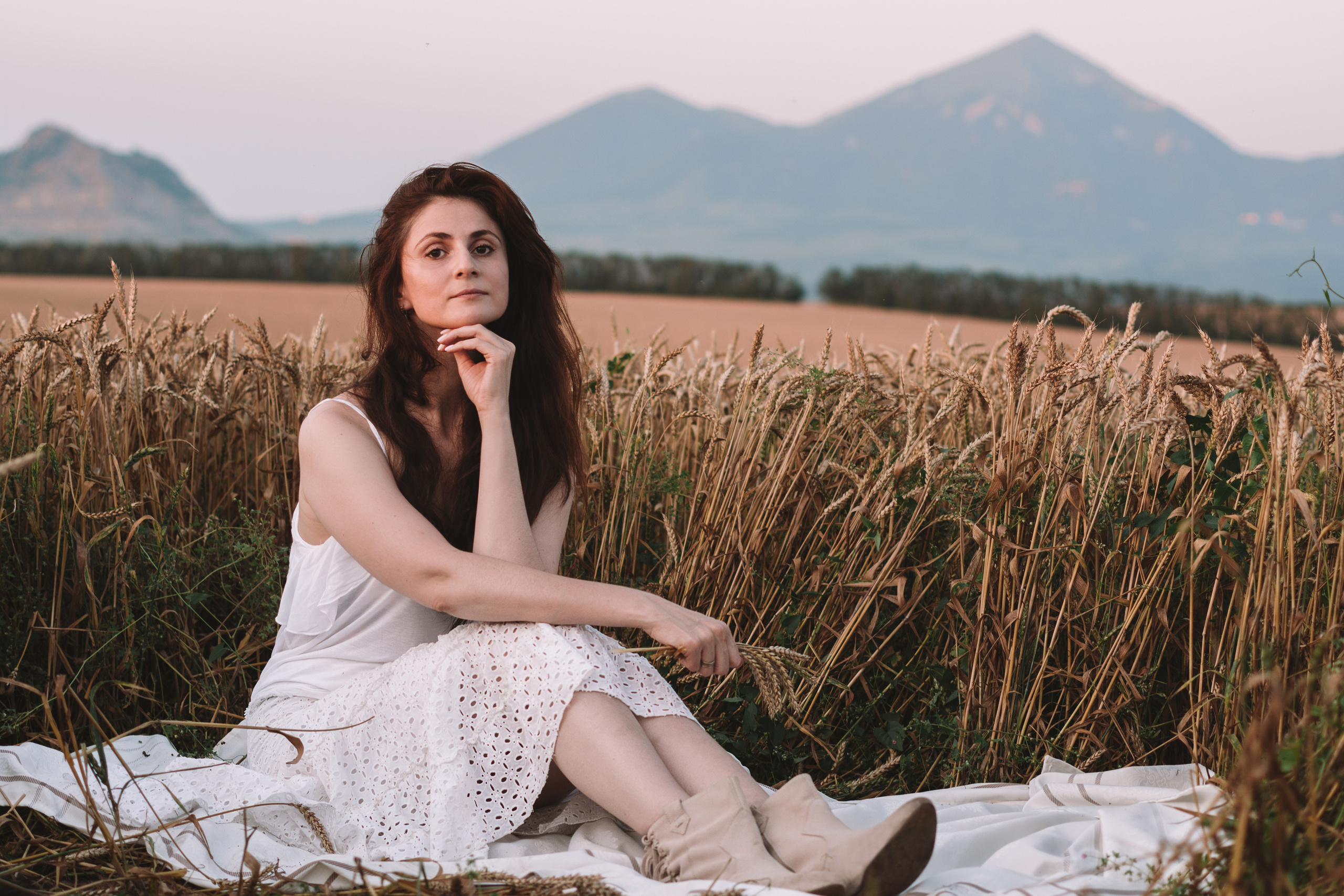 Александра и сыновья. Фотосессия в пшеничном поле. Семейный фотограф Пятигорск, Кисловодск, Эльбрус. Марина Вяликова