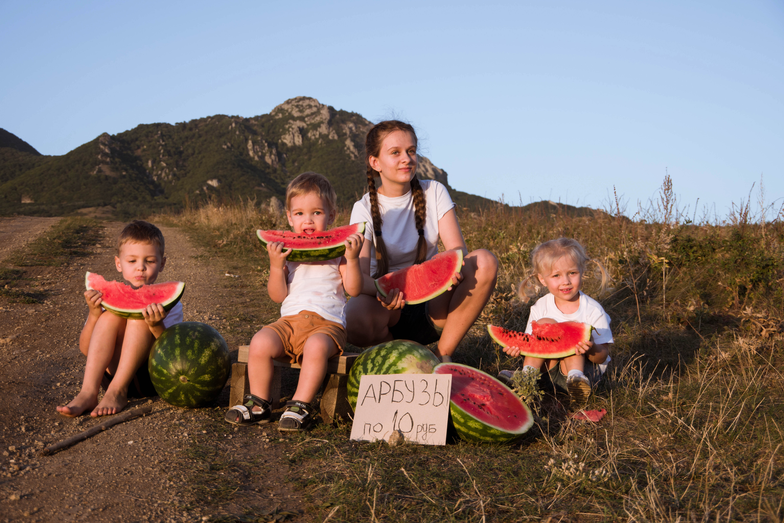 Семейная фотосессия с арбузами. Семейный фотограф Пятигорск, Кисловодск, Эльбрус. Марина Вяликова