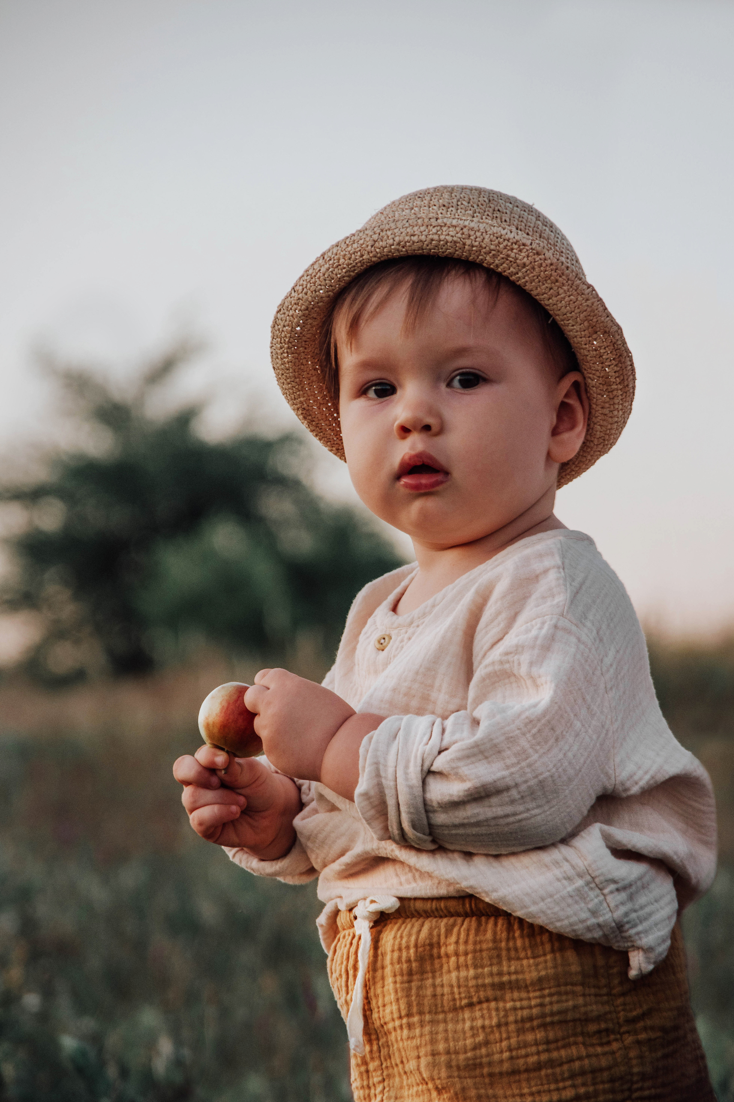 Дмитрий и Лорена. Фотосессия в поле. Семейный фотограф Пятигорск, Кисловодск, Эльбрус. Марина Вяликова