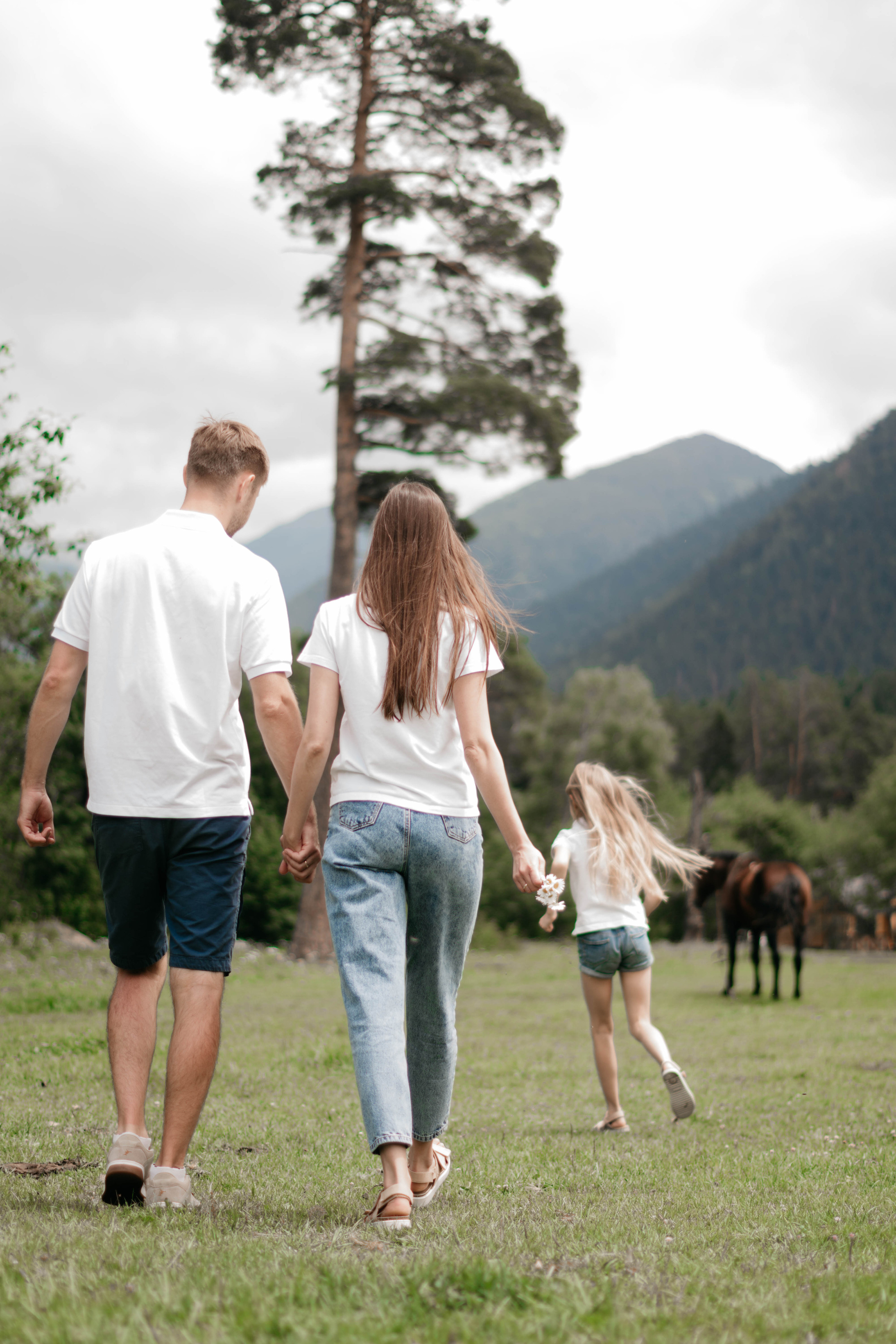 Оля и Максим. Семейная фотосессия в горах. Архыз. Семейный фотограф Пятигорск, Кисловодск, Эльбрус. Марина Вяликова