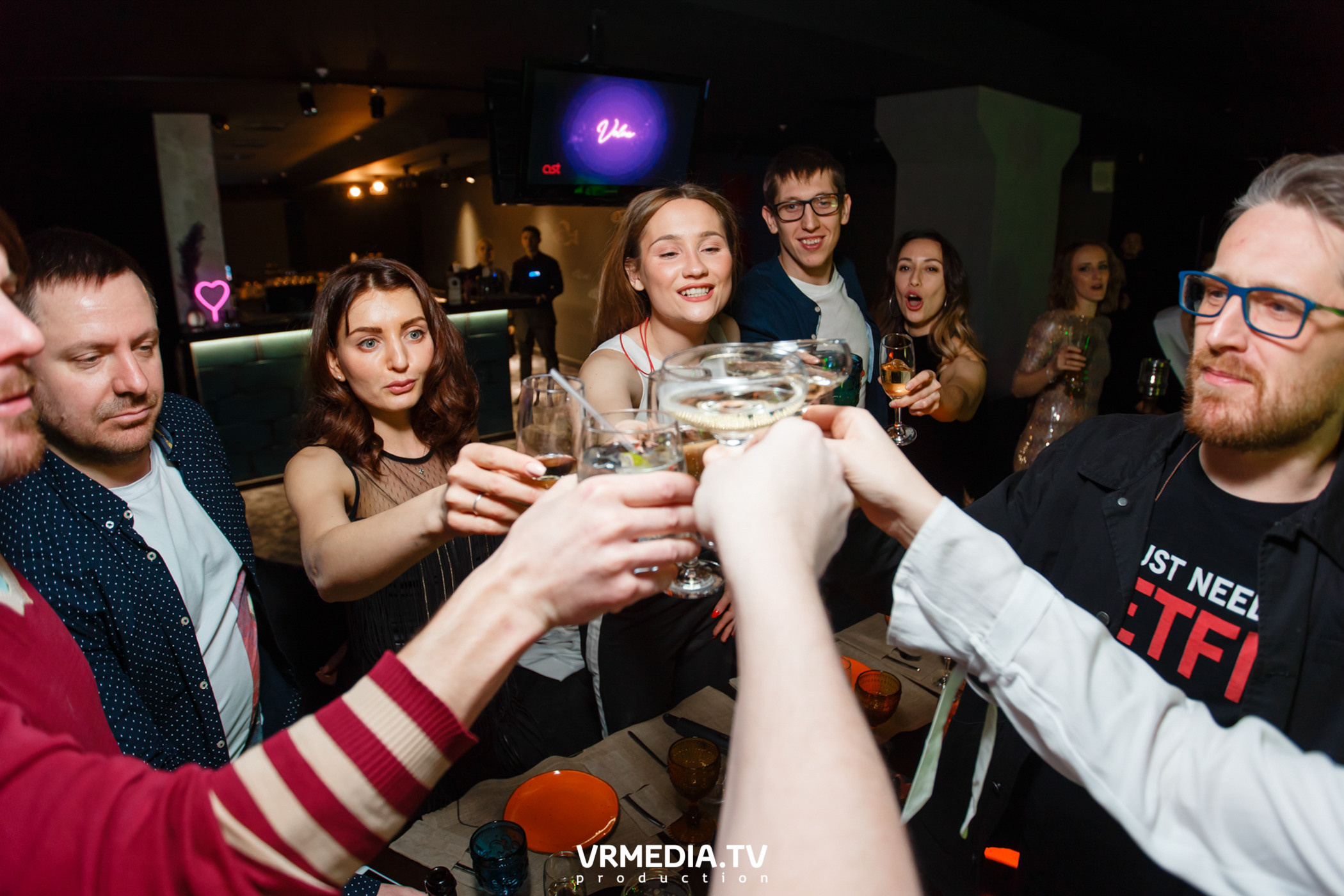 ФОТОГРАФ И ВИДЕООПЕРАТОР НА НОВОГОДНИЙ КОРПОРАТИВ 2021