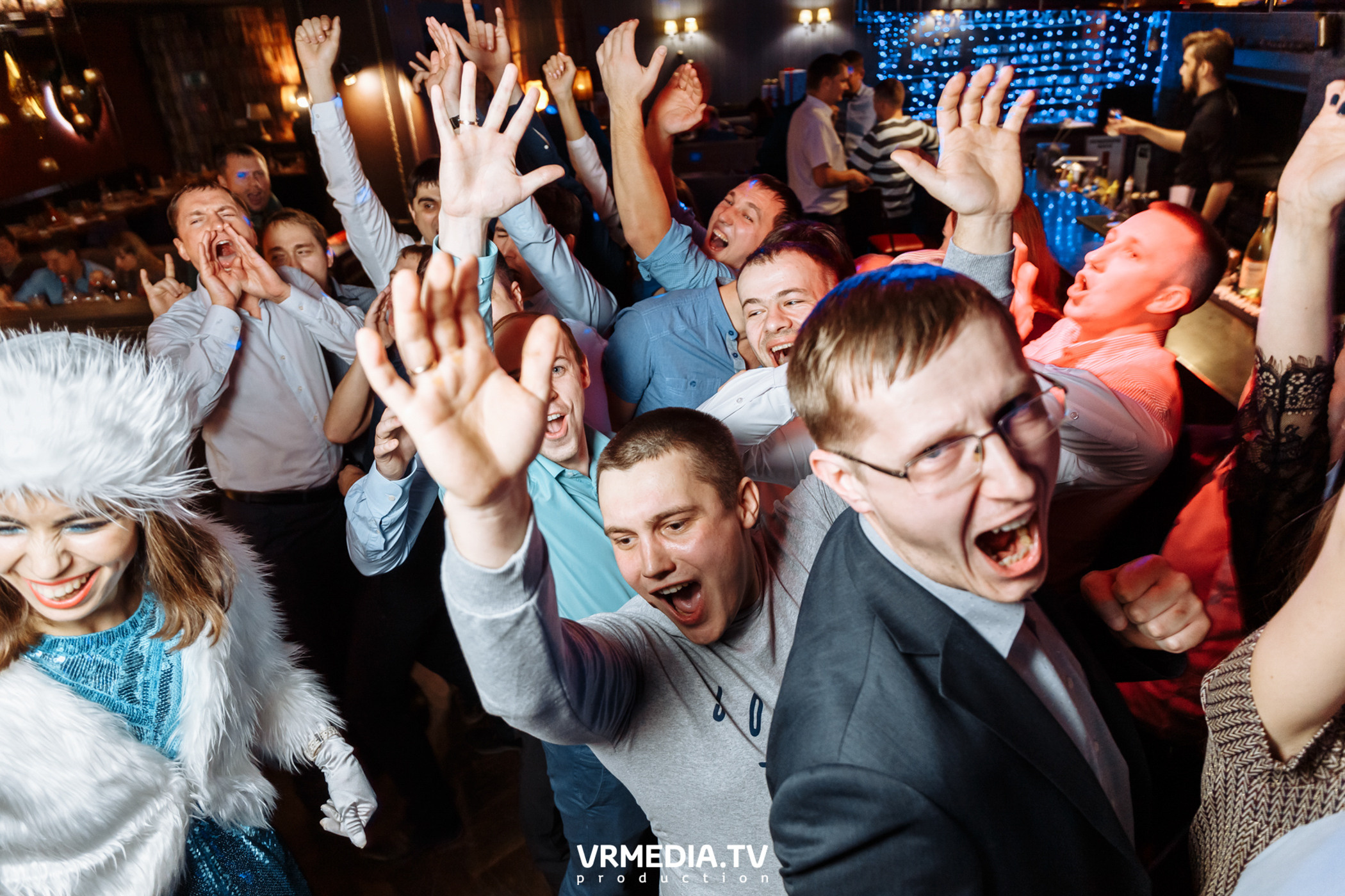 ФОТОГРАФ И ВИДЕООПЕРАТОР НА НОВОГОДНИЙ КОРПОРАТИВ 2021